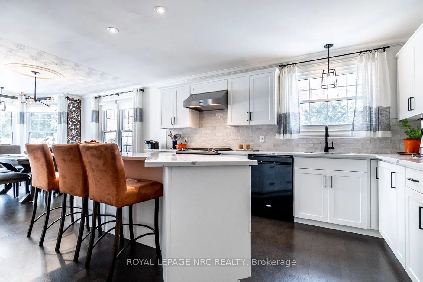10 Vinemount Drive
