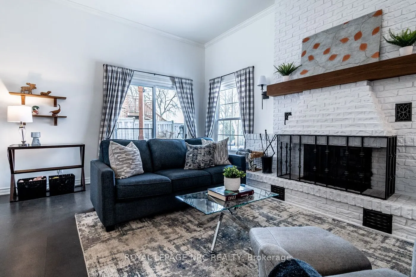 10 Vinemount Drive