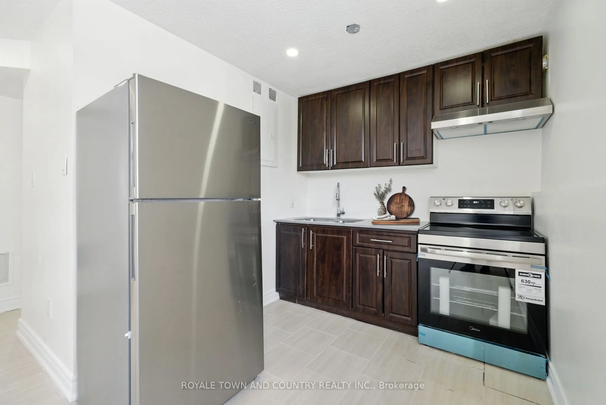 88 Mary Street W, #1