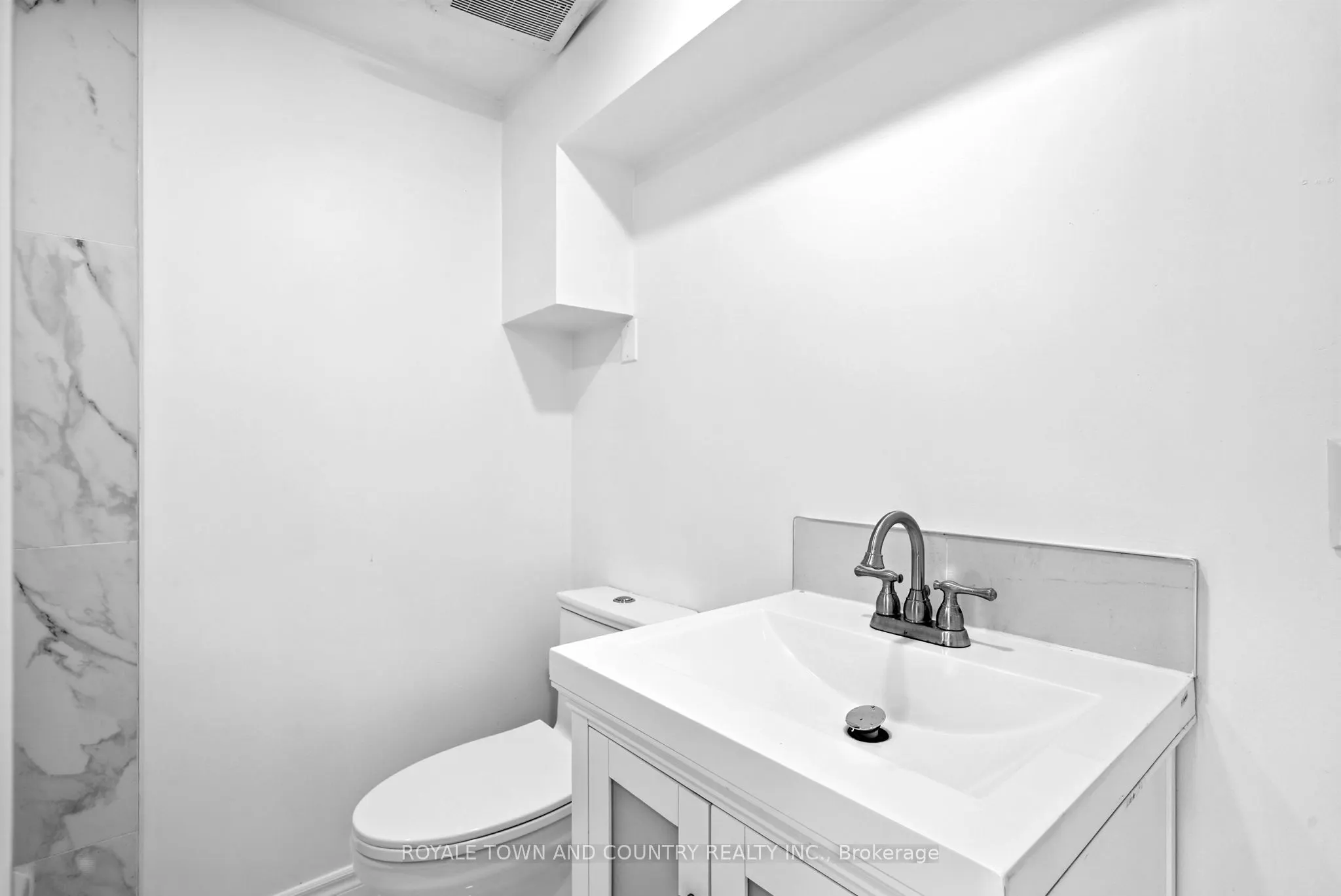 88 Mary Street W, #1