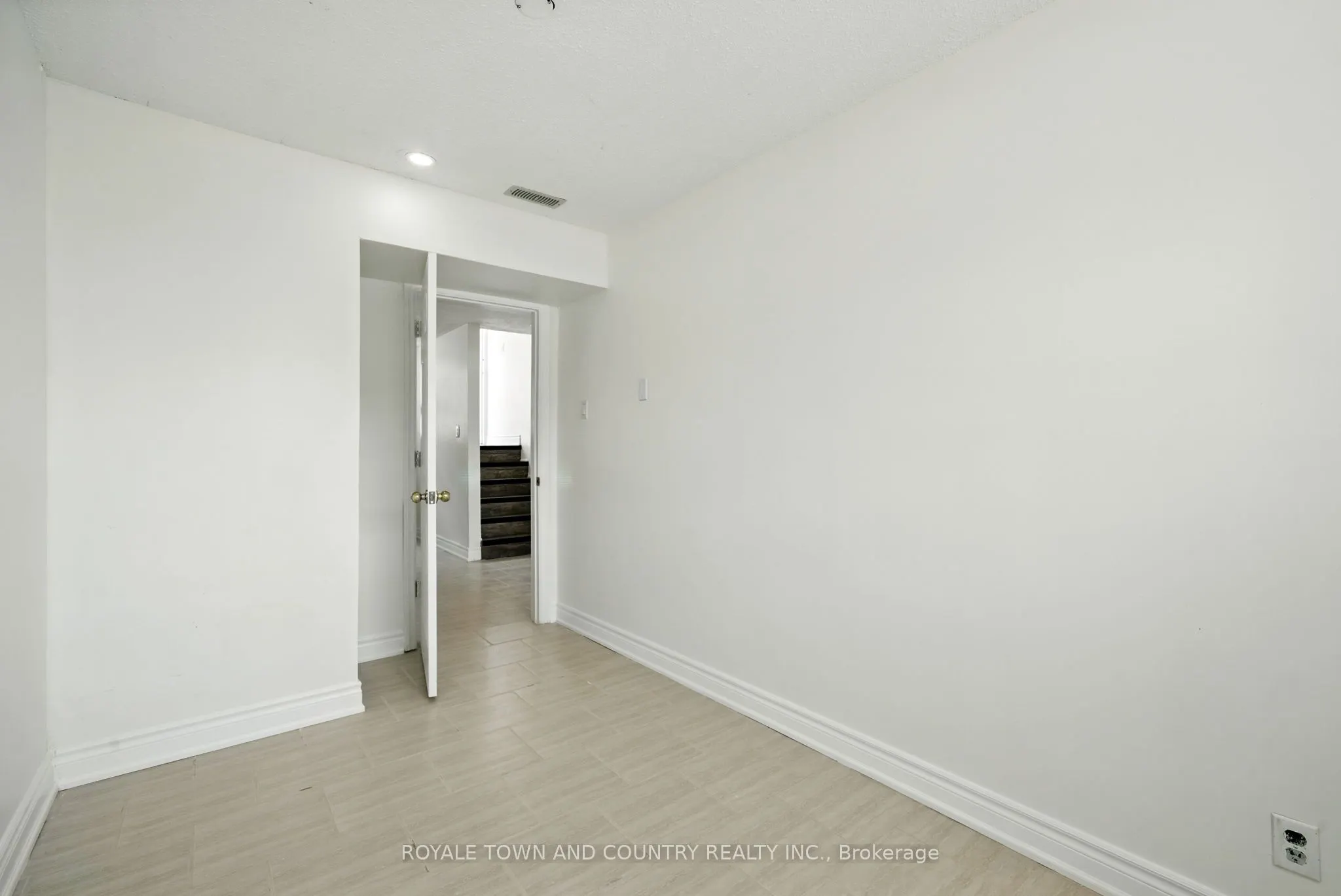 88 Mary Street W, #1