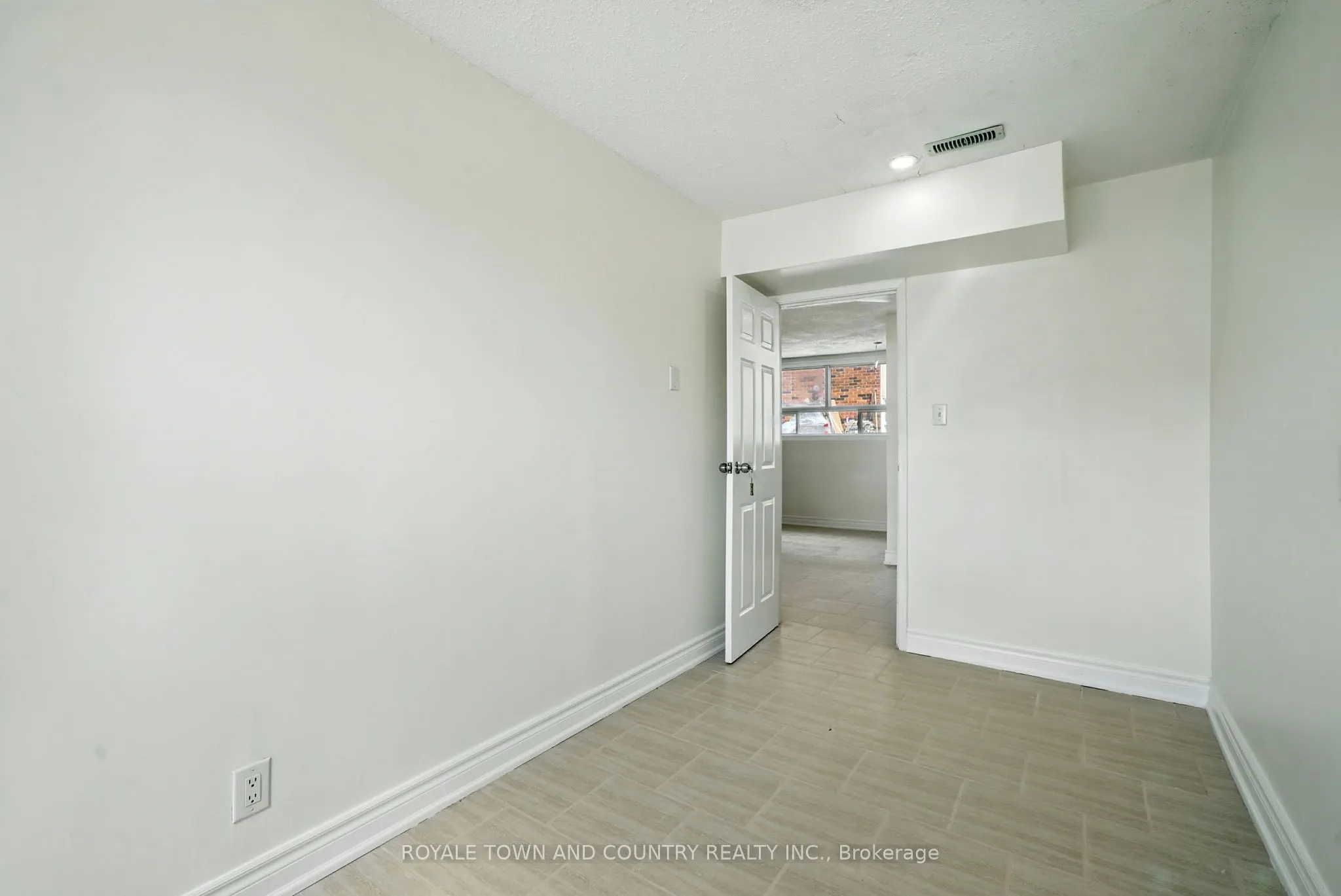 88 Mary Street W, #1