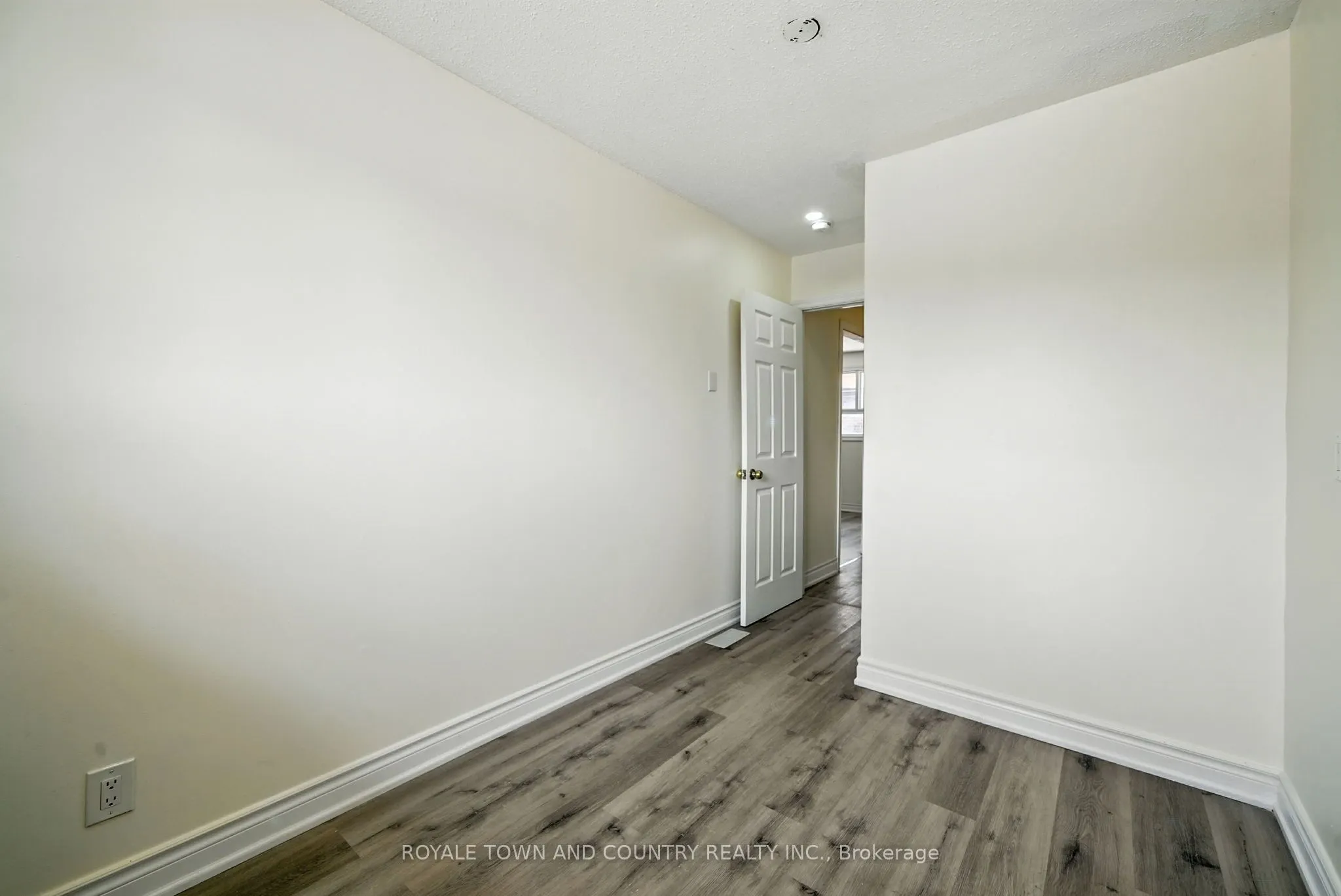 88 Mary Street W, #1
