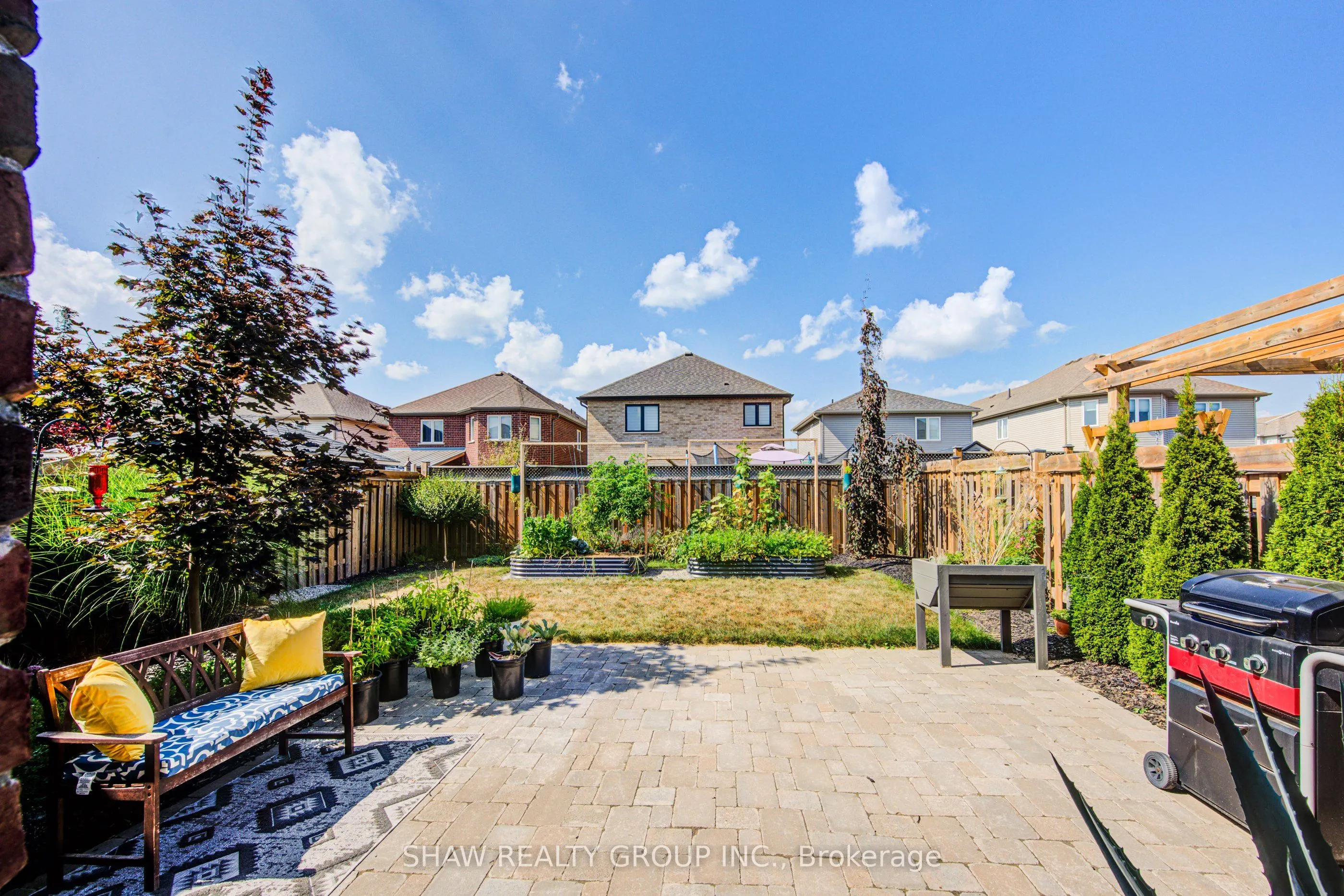 32 Arlington Parkway