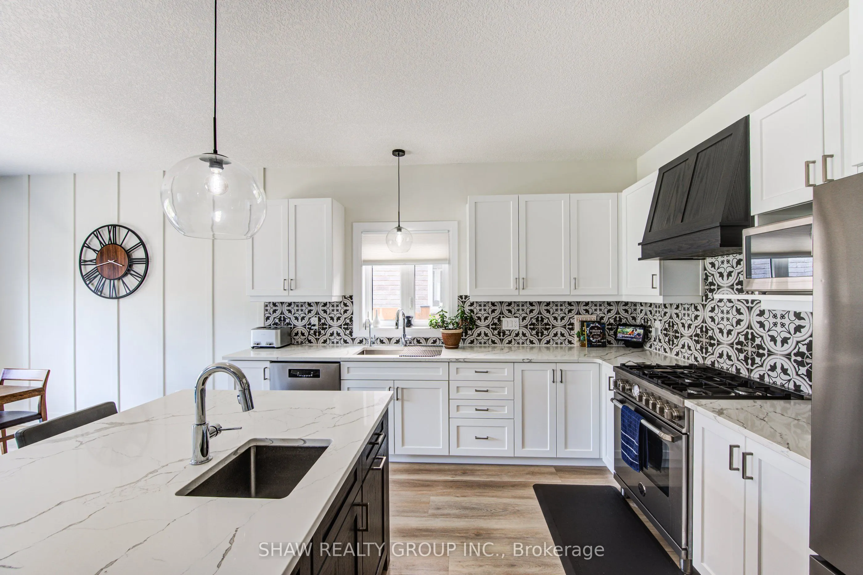 32 Arlington Parkway