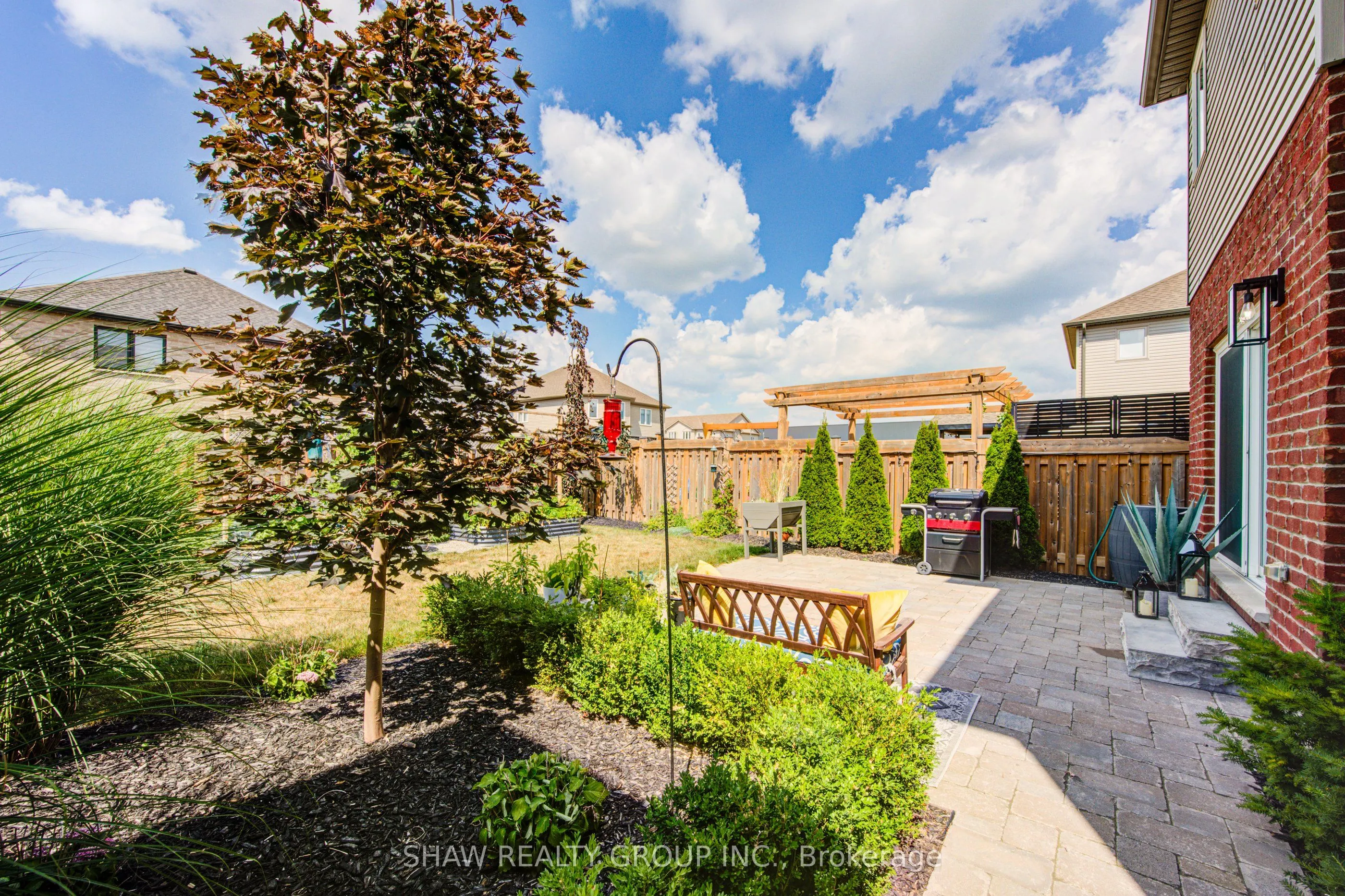 32 Arlington Parkway