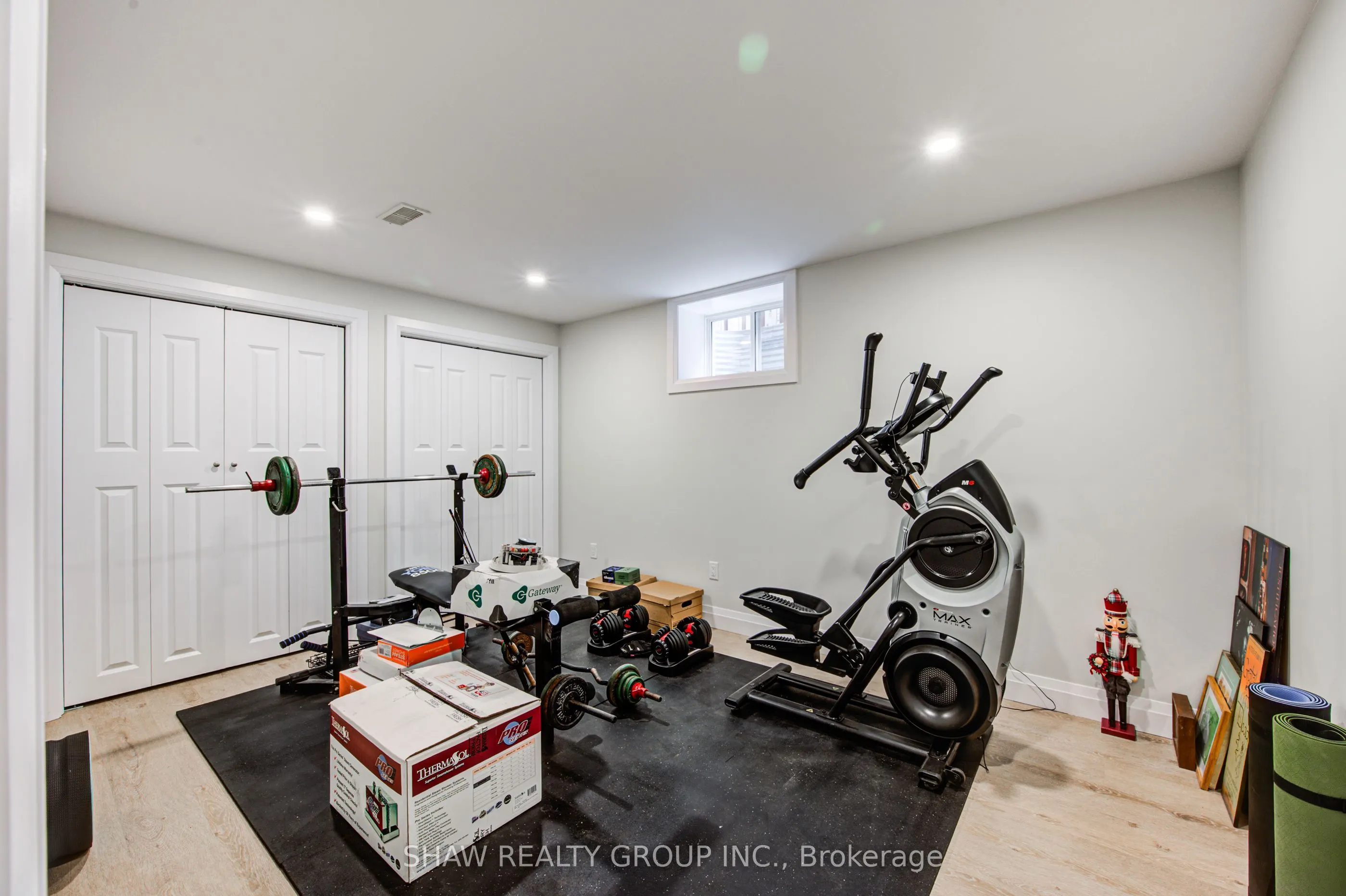 32 Arlington Parkway