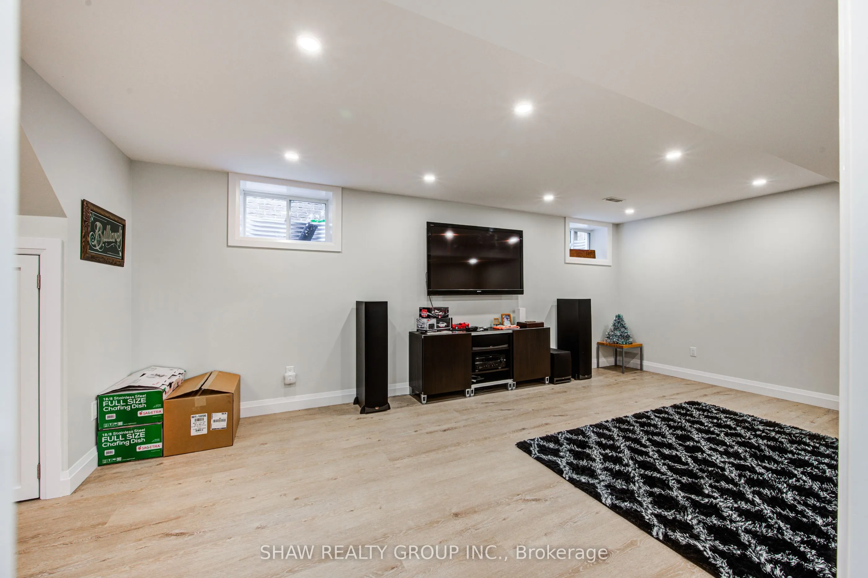 32 Arlington Parkway