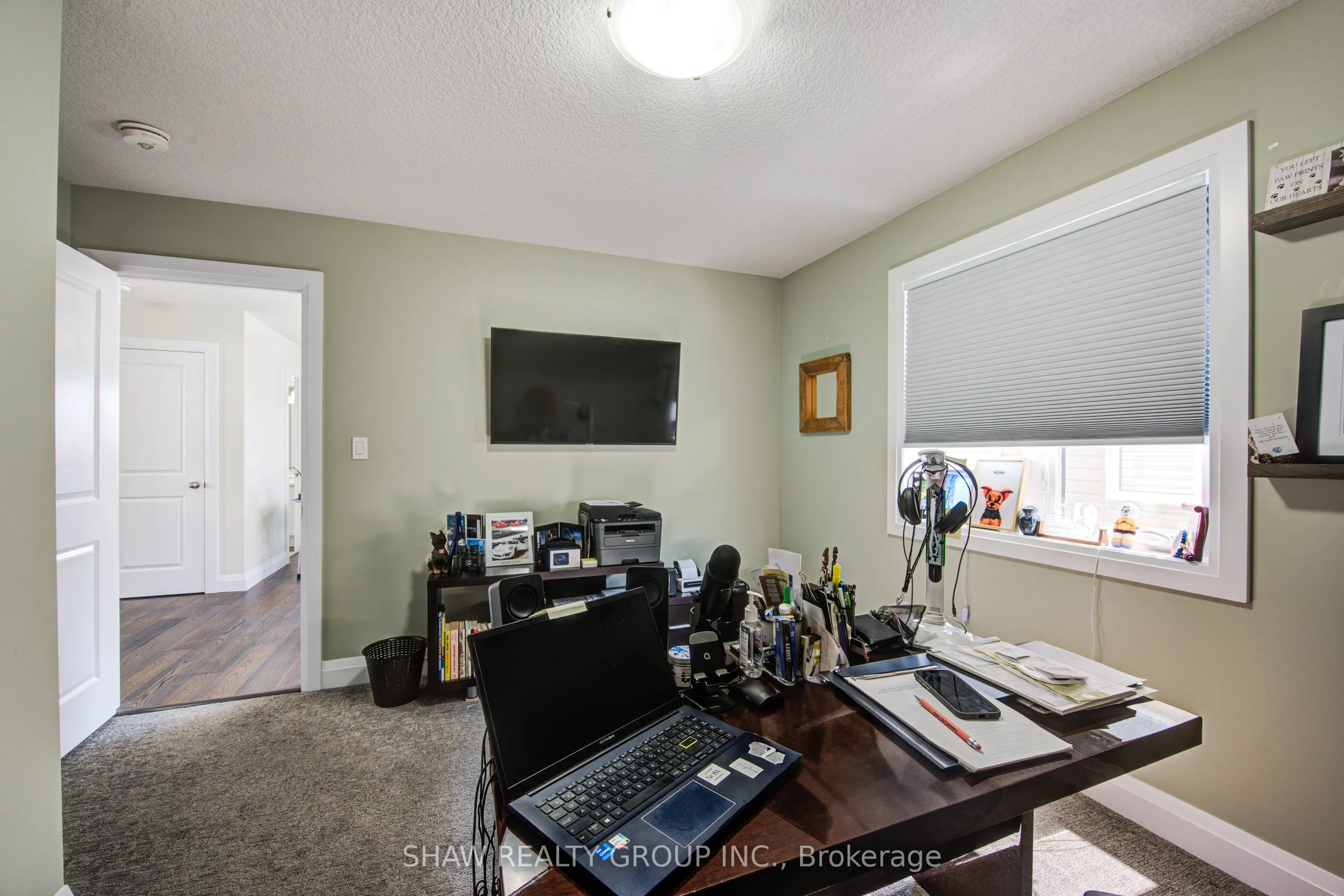 32 Arlington Parkway