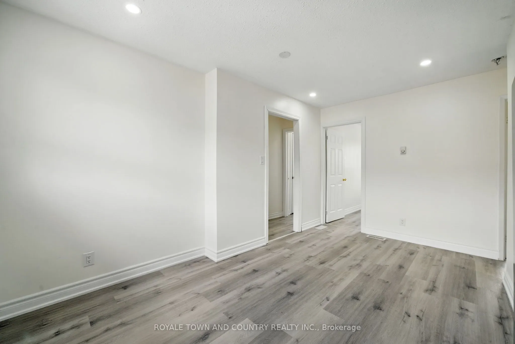 88 Mary Street W, #3