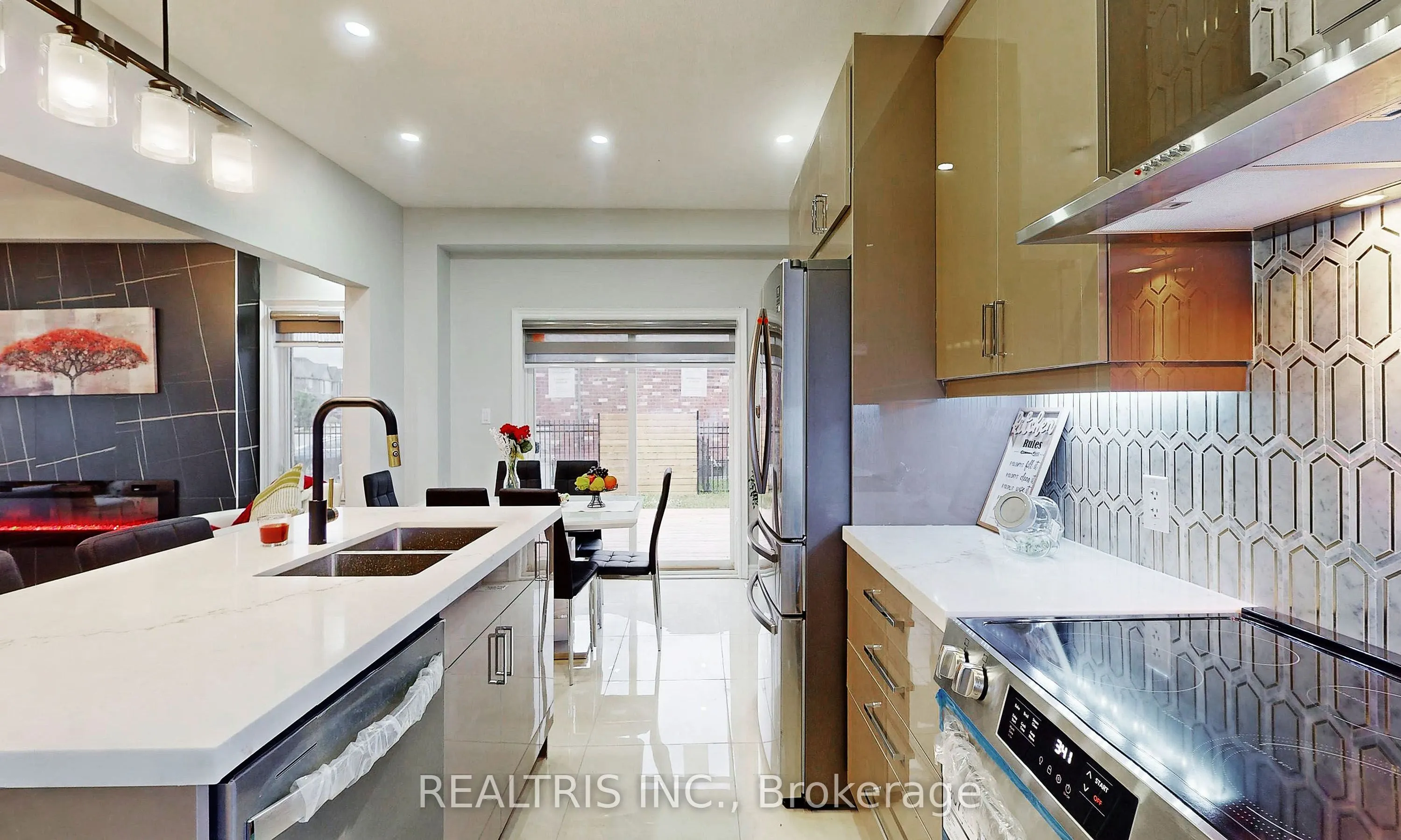 85 Eaglecrest Street, #Main