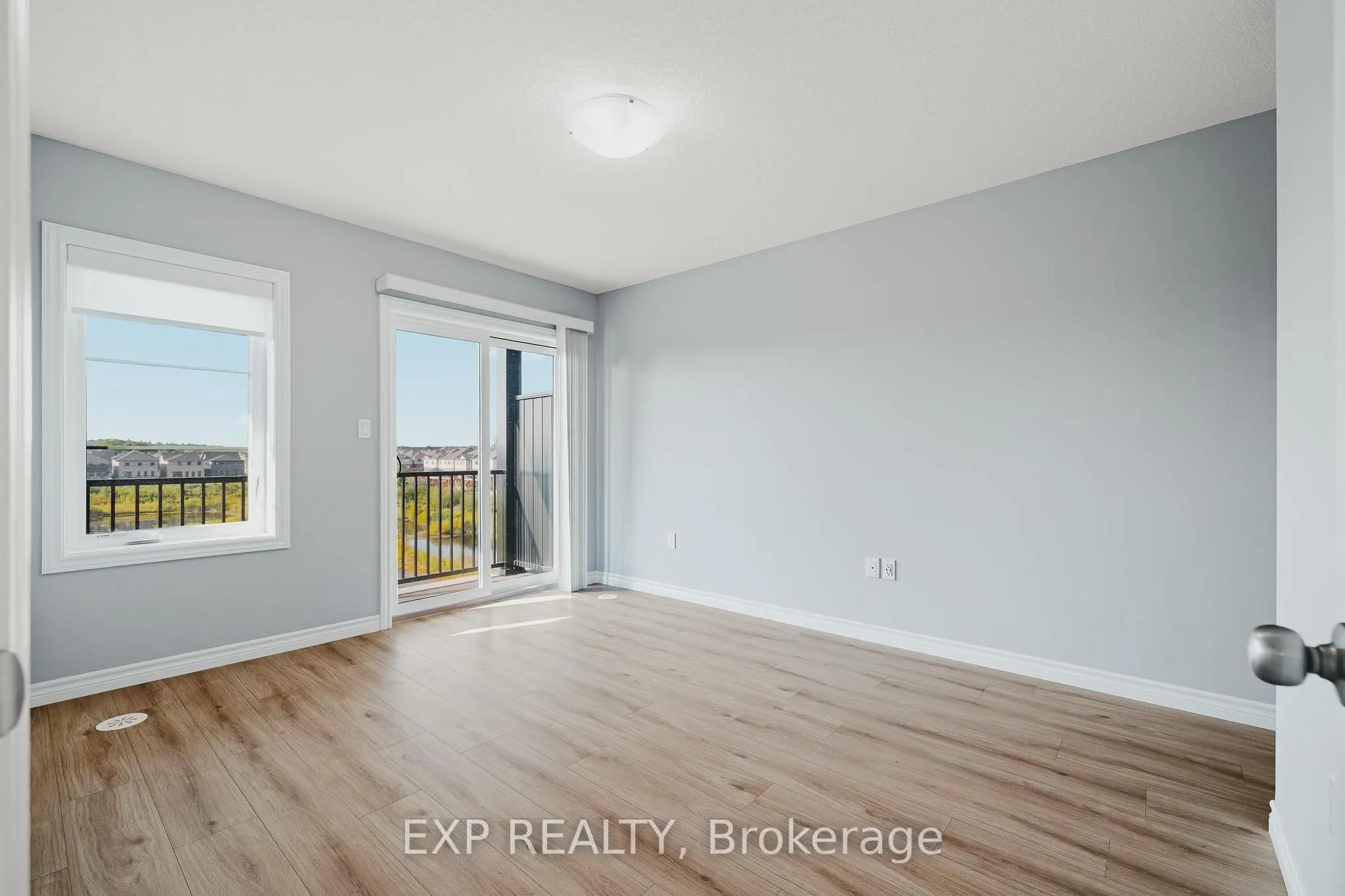 104 Lomond Lane W, #52