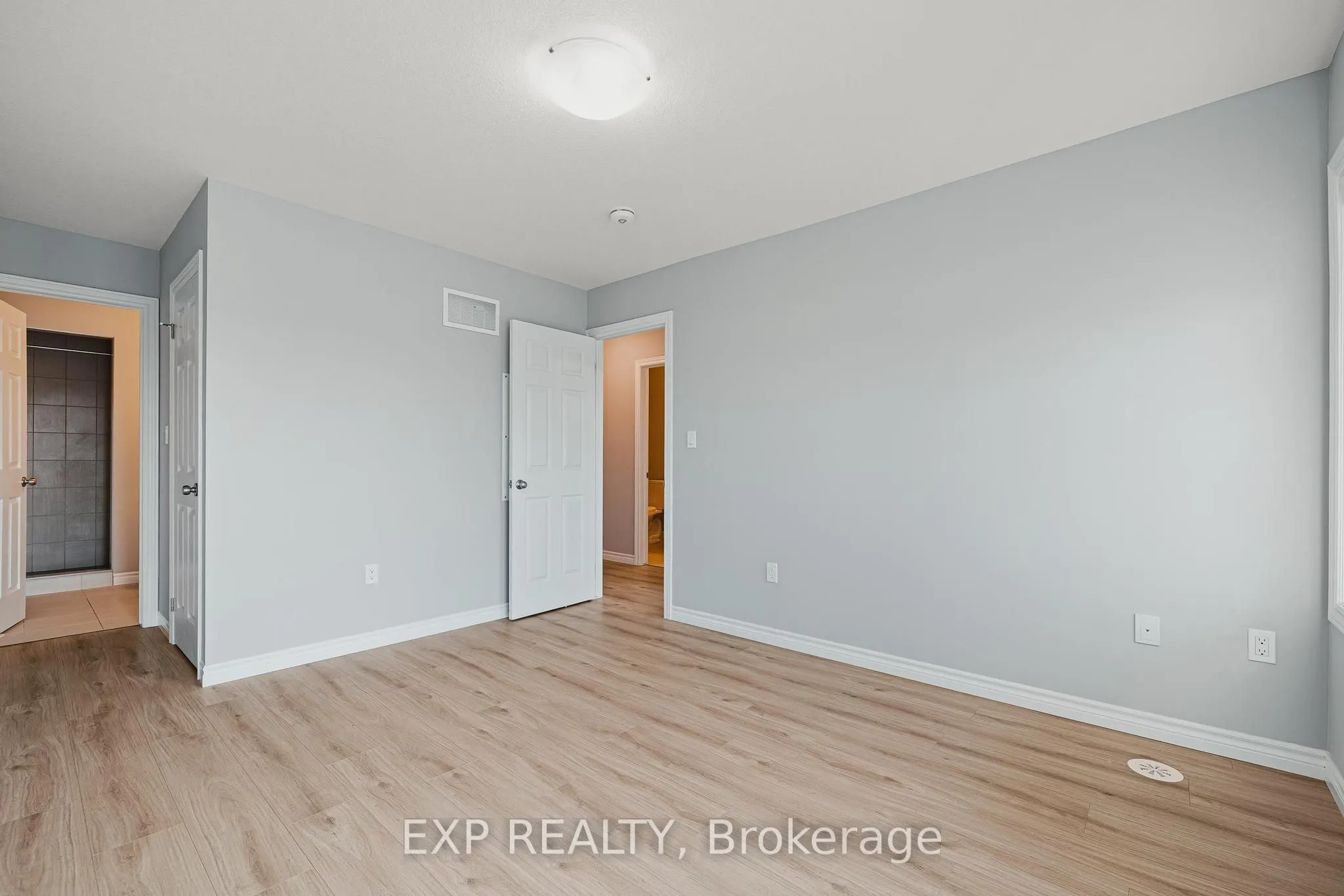 104 Lomond Lane W, #52