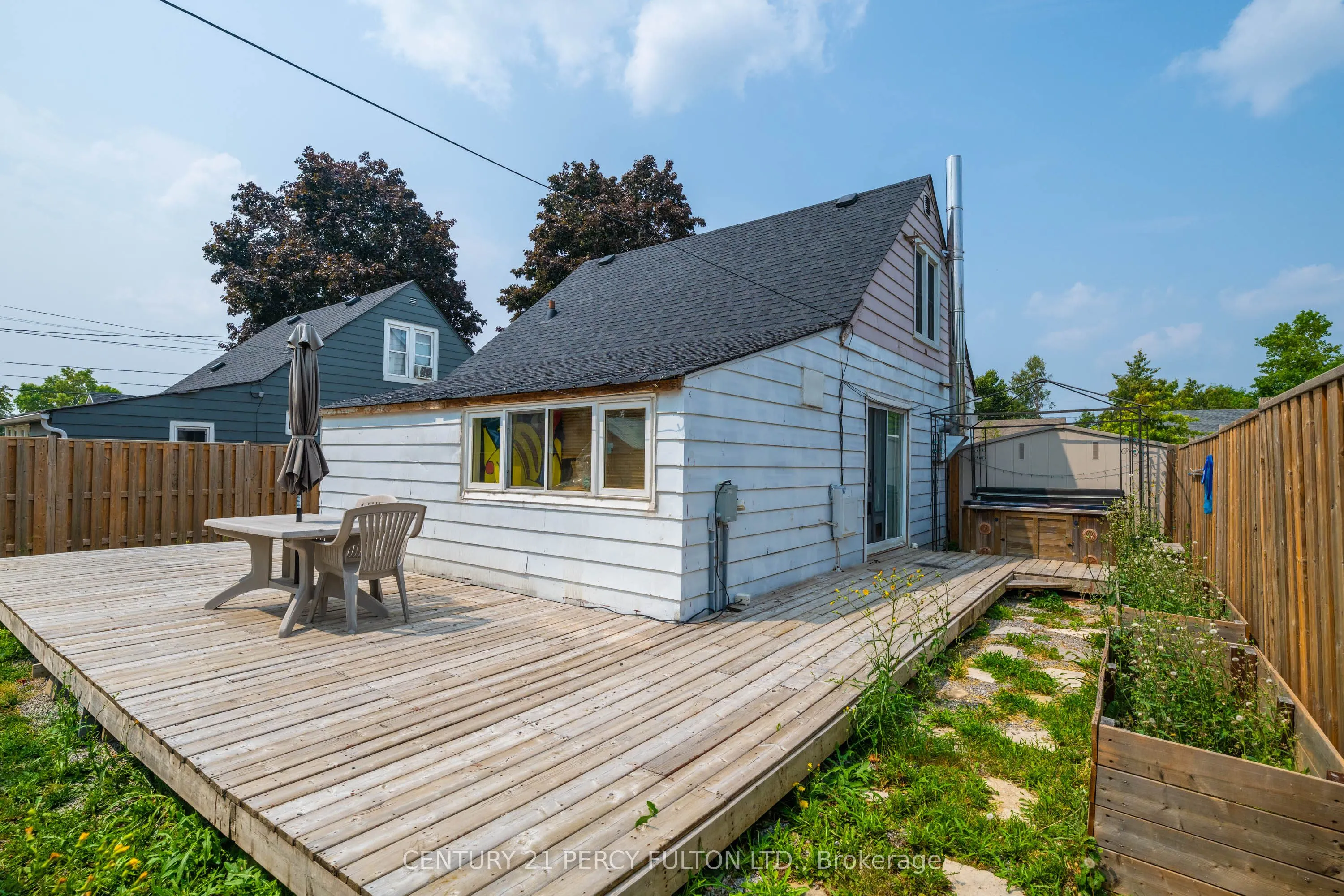 253 Princess Elizabeth Crescent