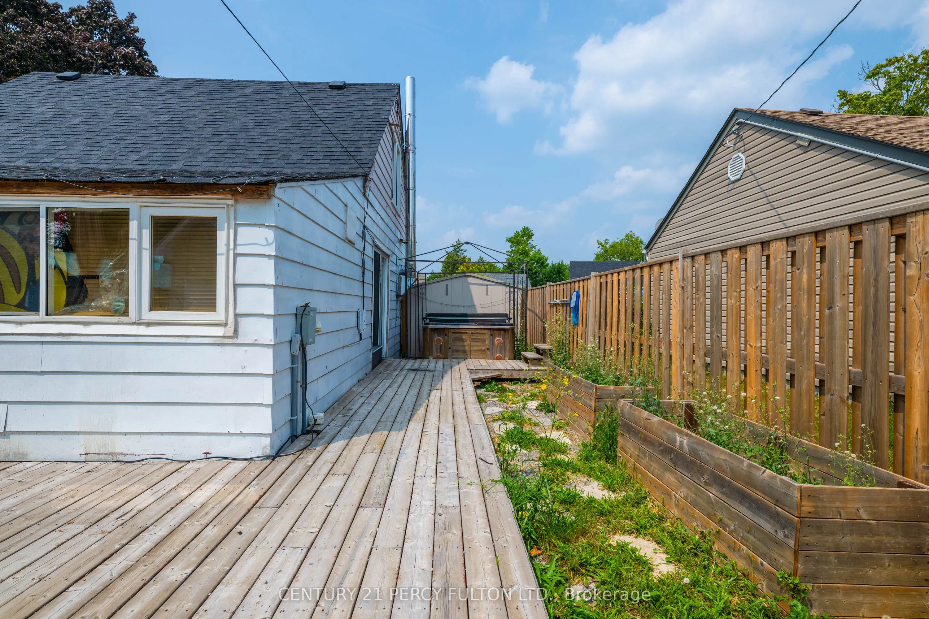 253 Princess Elizabeth Crescent