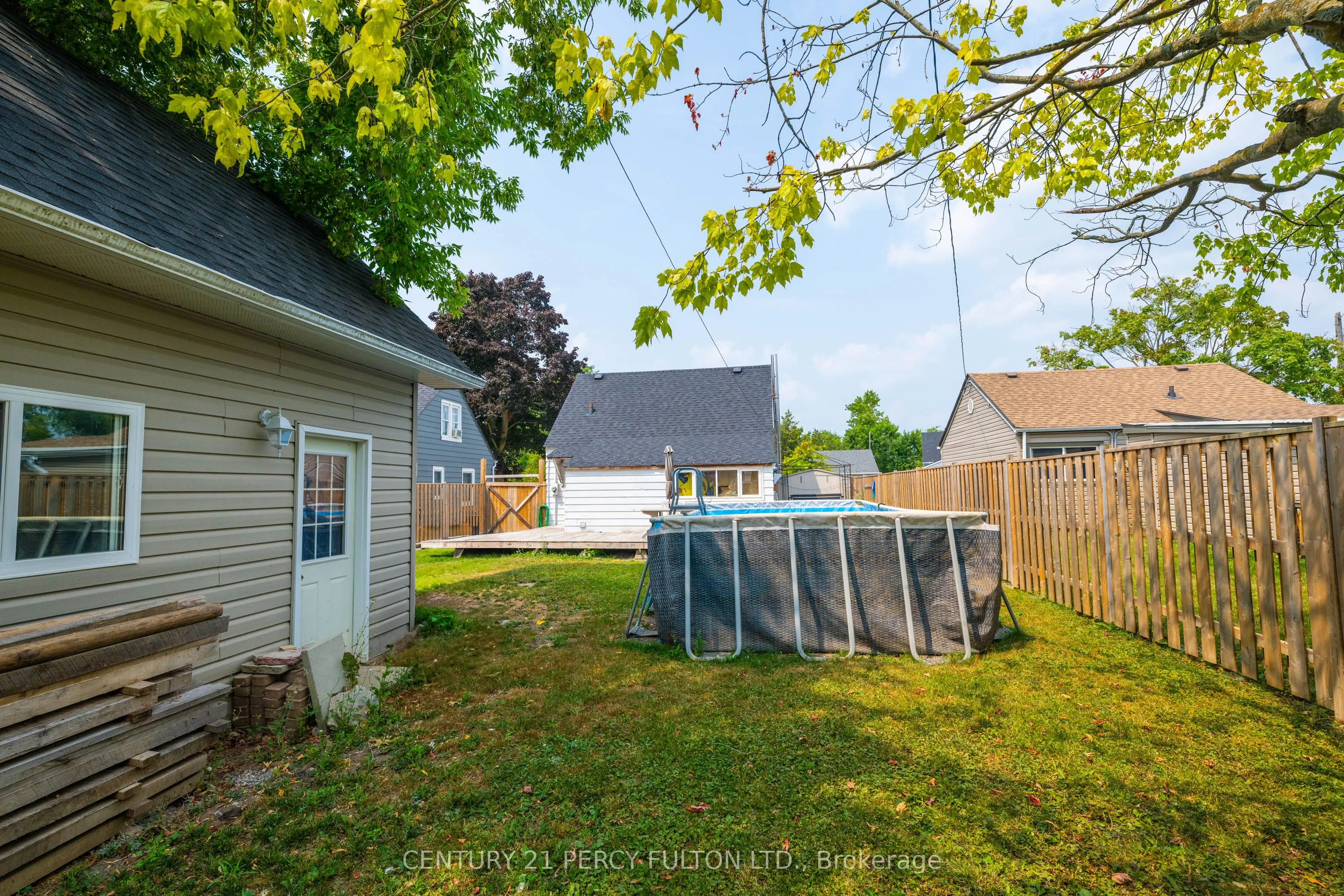 253 Princess Elizabeth Crescent