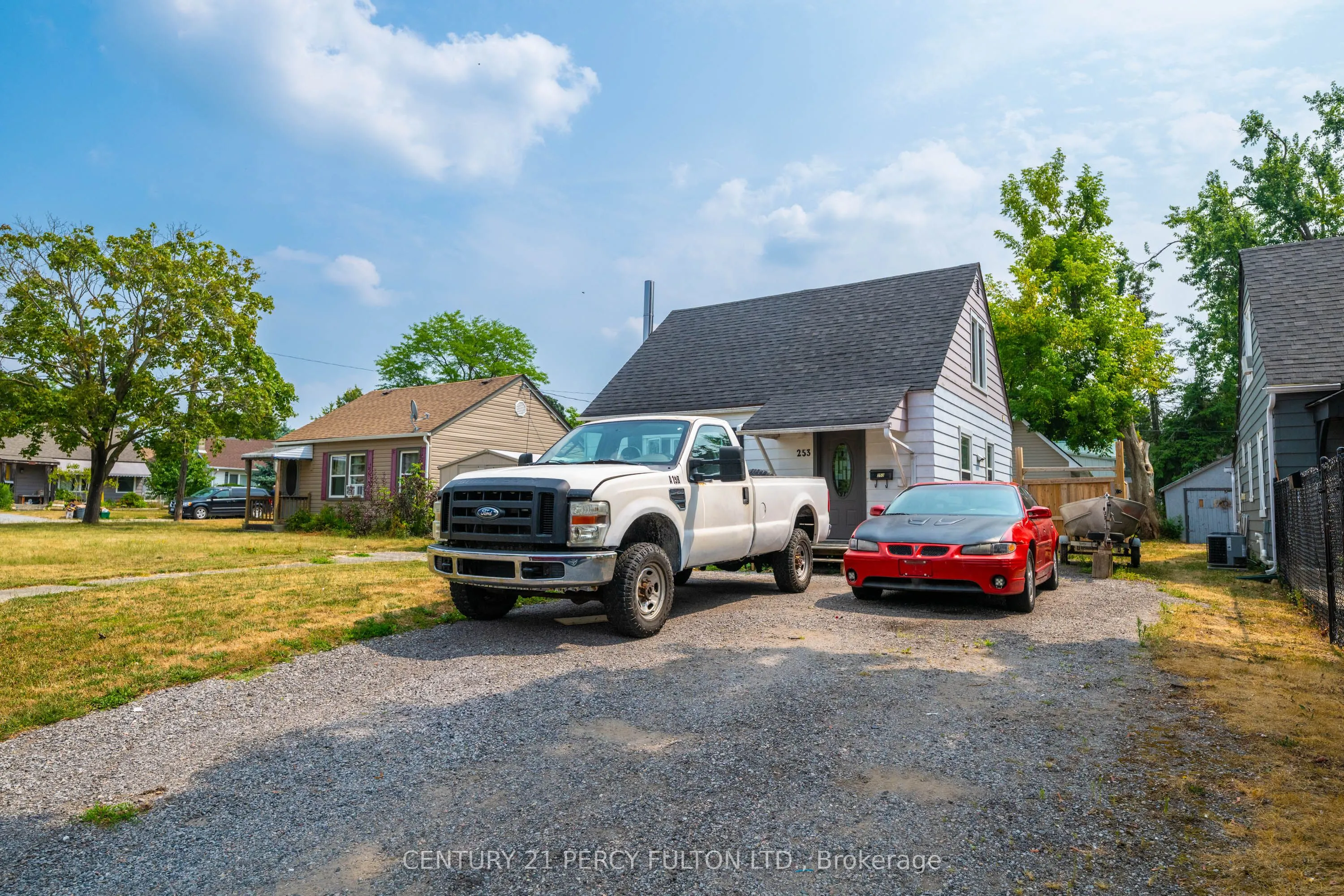 253 Princess Elizabeth Crescent