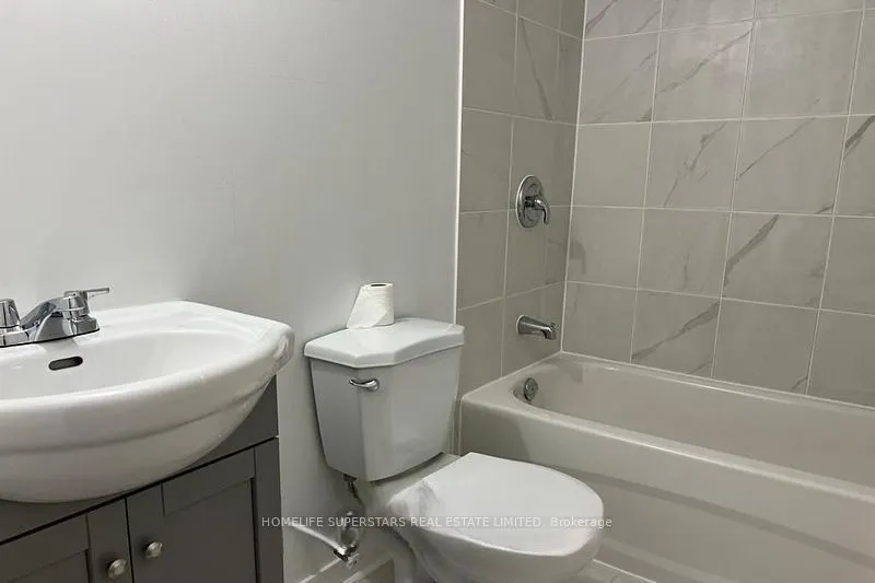 513 Parkview Crescent E, #4