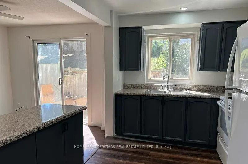 513 Parkview Crescent E, #4