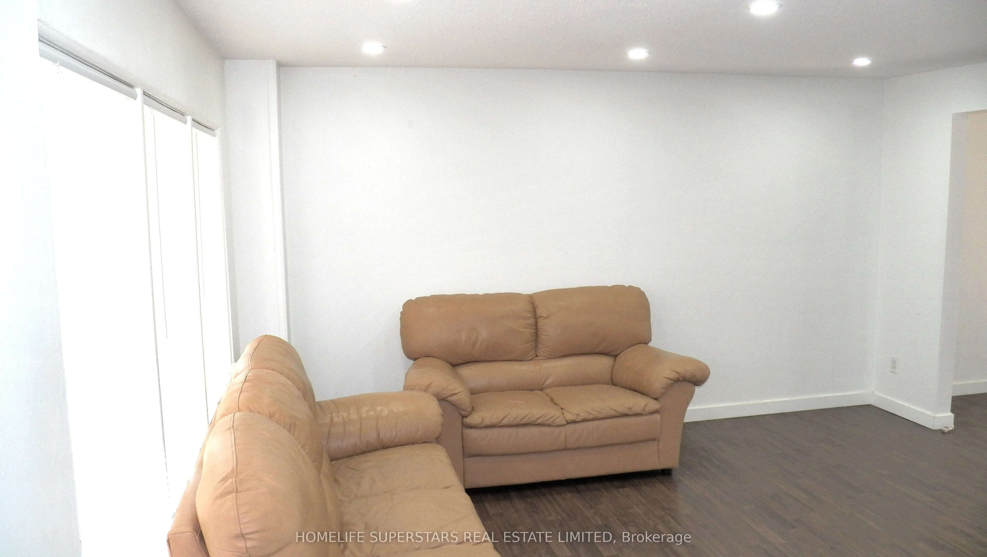 513 Parkview Crescent E, #4