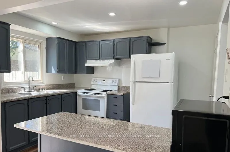 513 Parkview Crescent E, #4