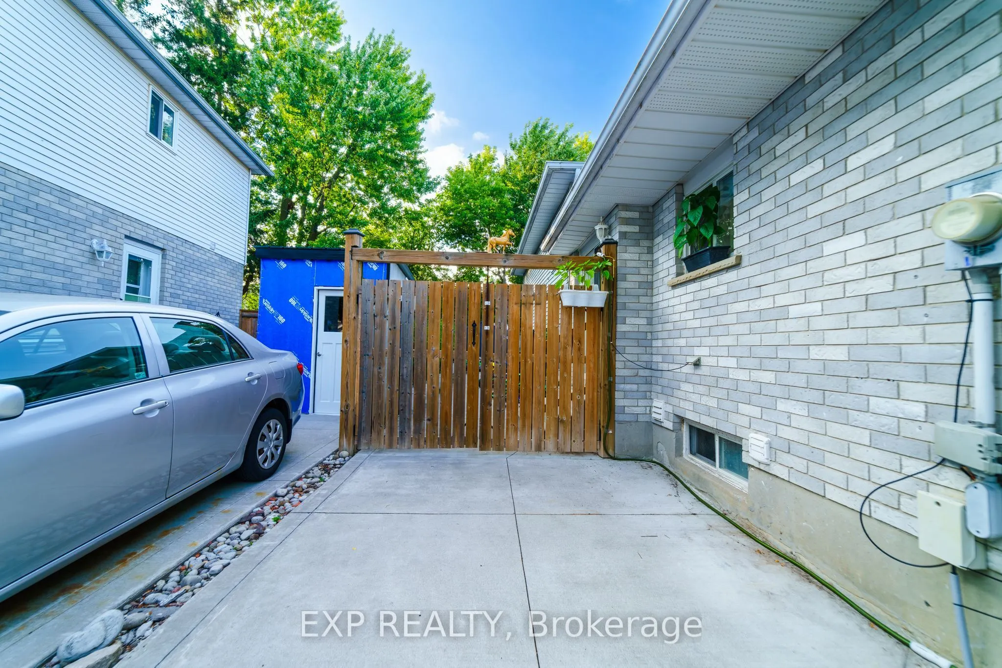430 Bankside Crescent