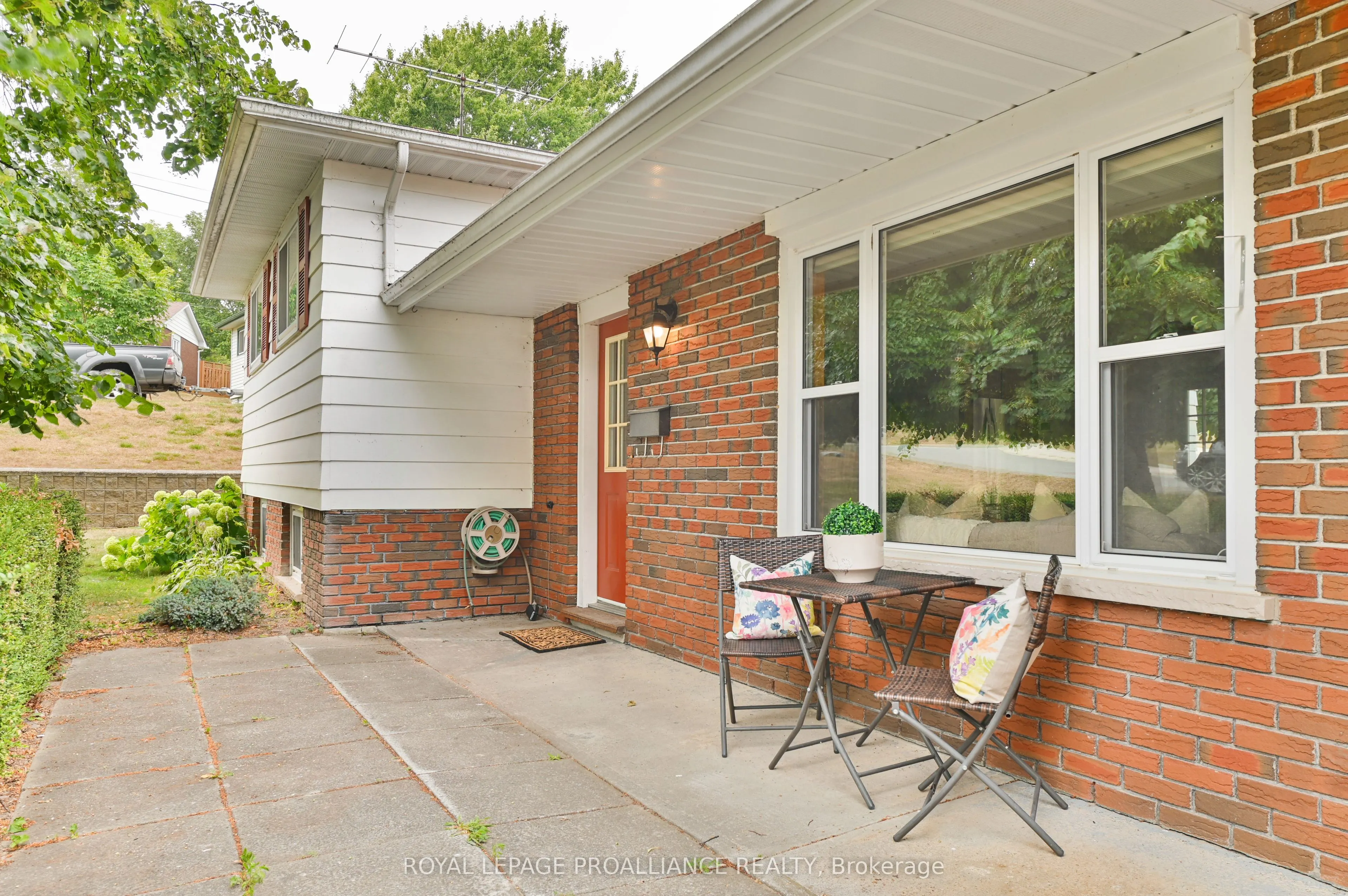 5 Orchard Crescent