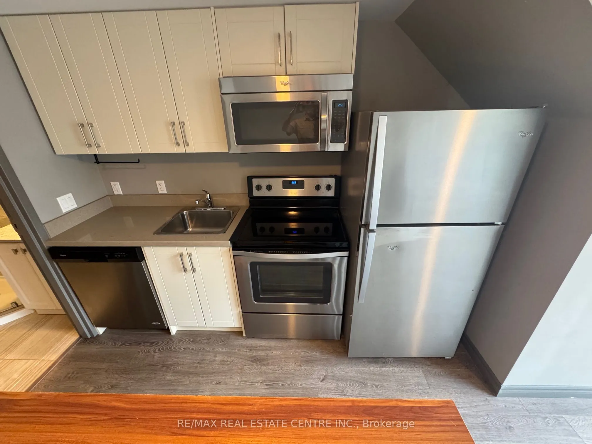 321 Spruce Street, #708