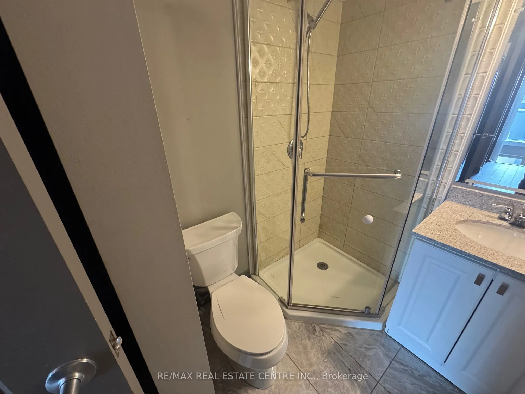 321 Spruce Street, #708