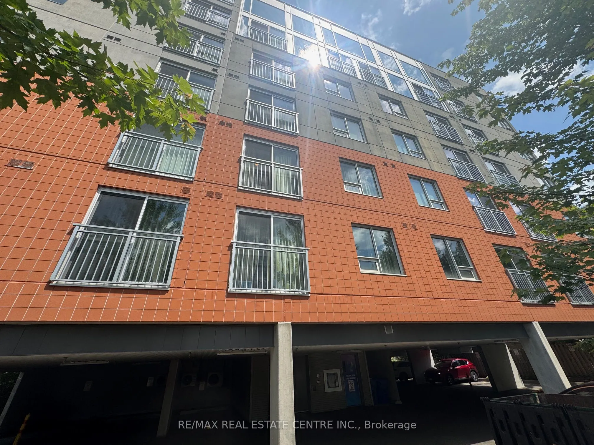 321 Spruce Street, #708