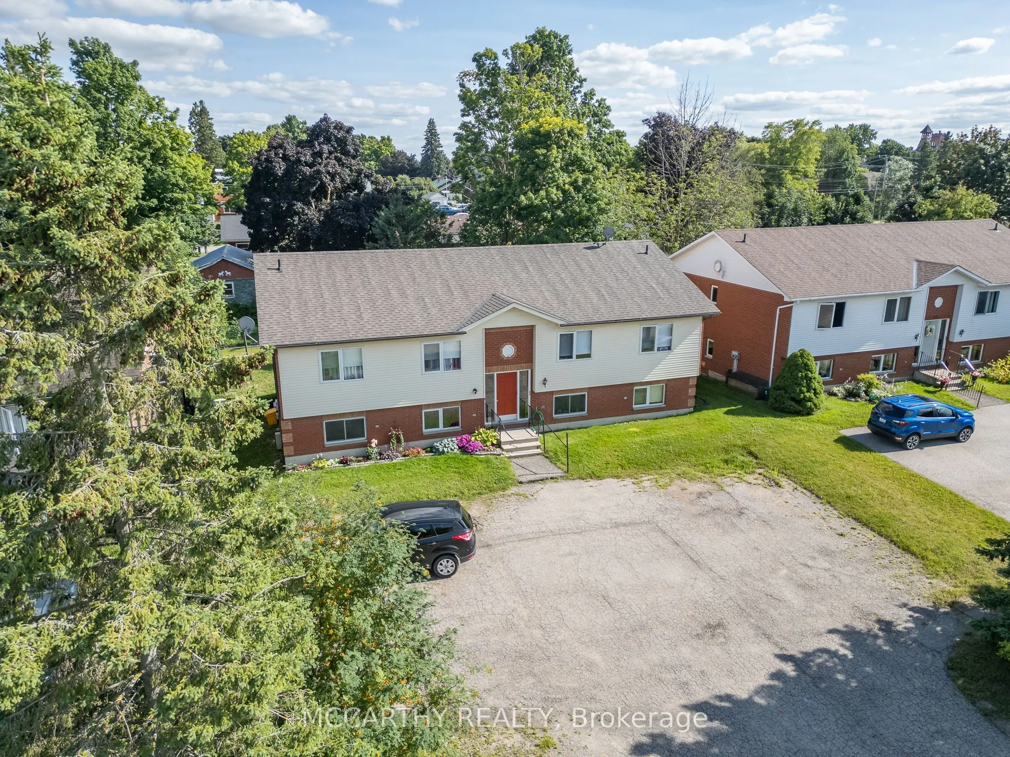 209 Sarah Court