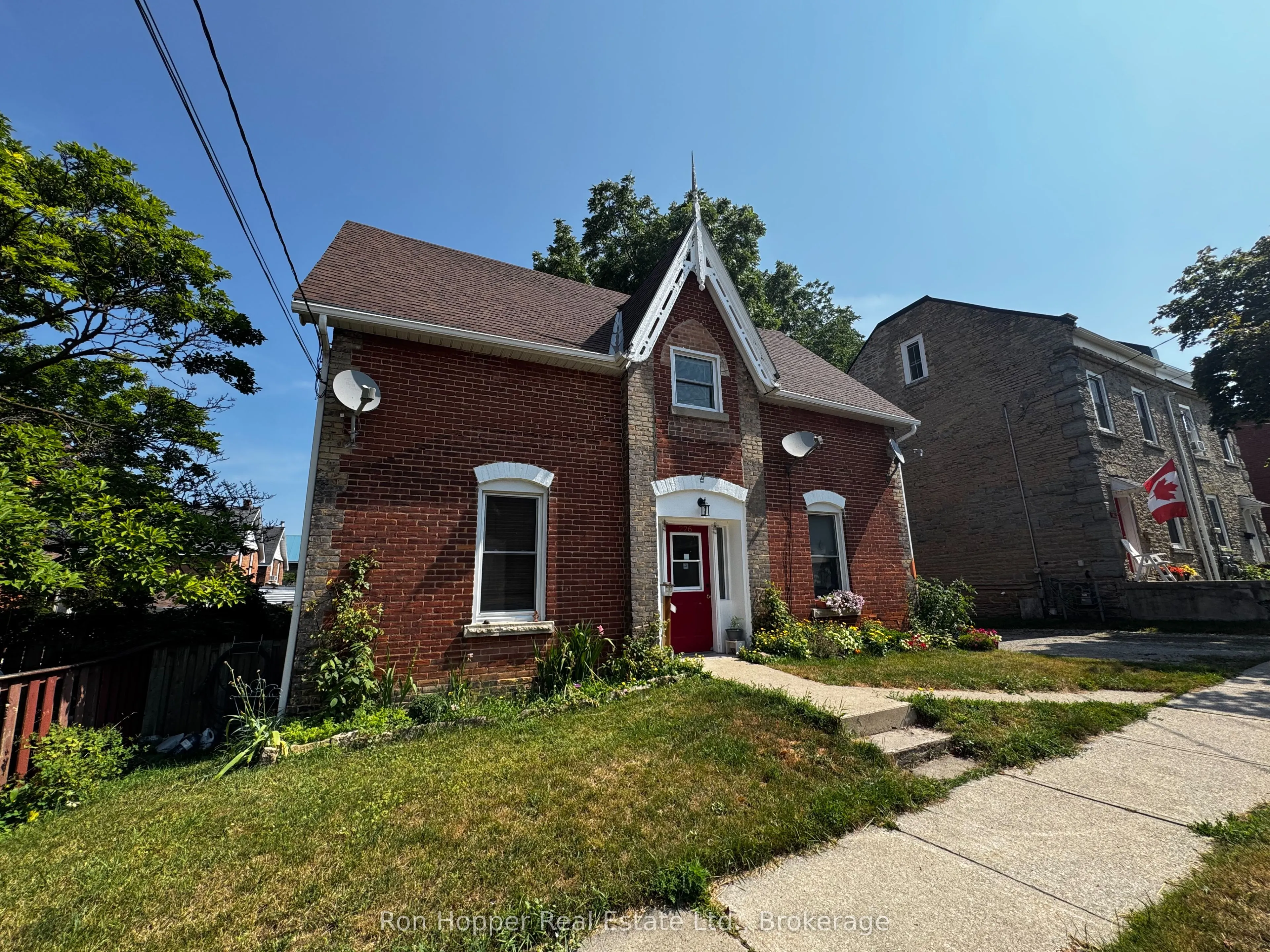 226 12th Street E