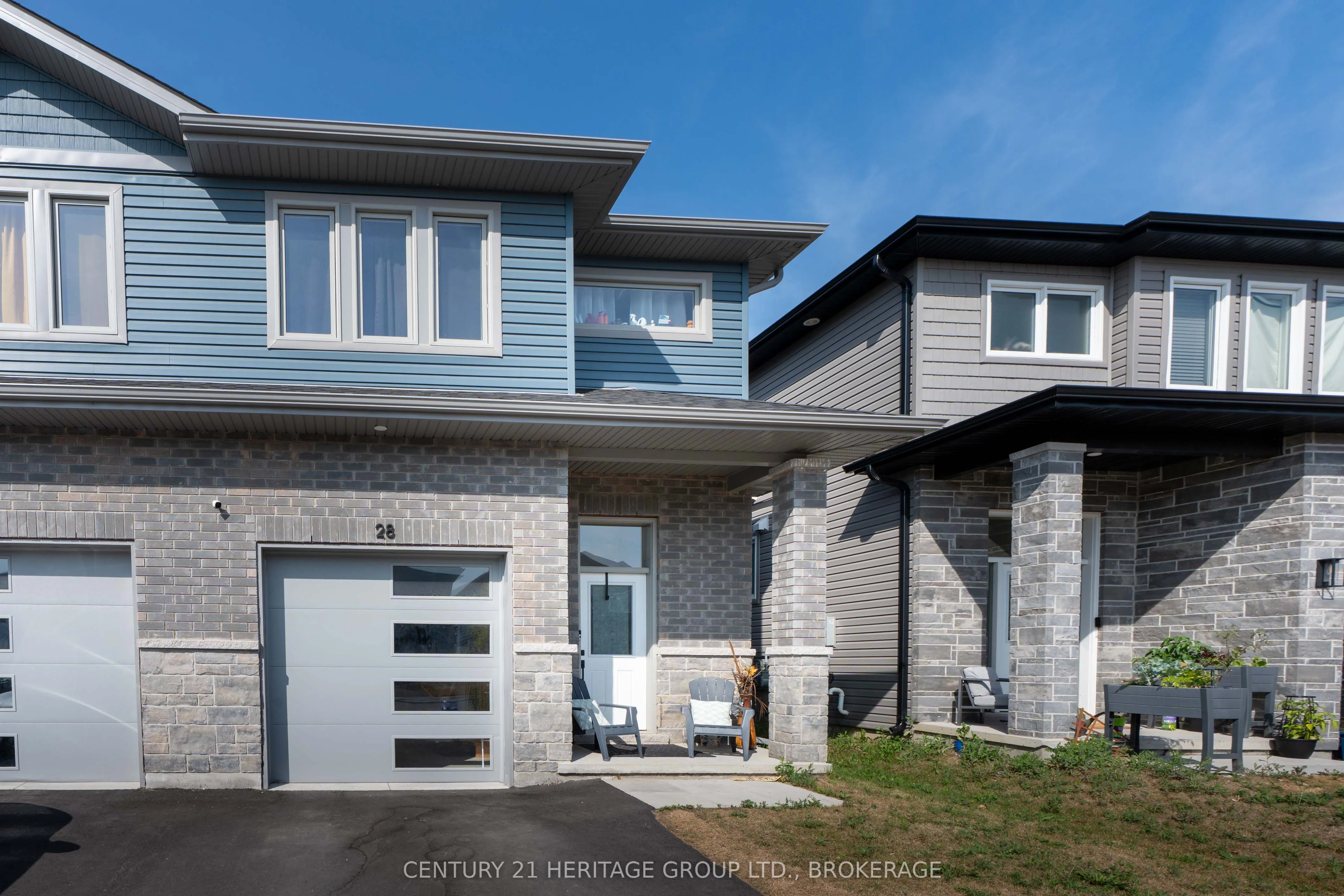 28 Dusenbury Drive