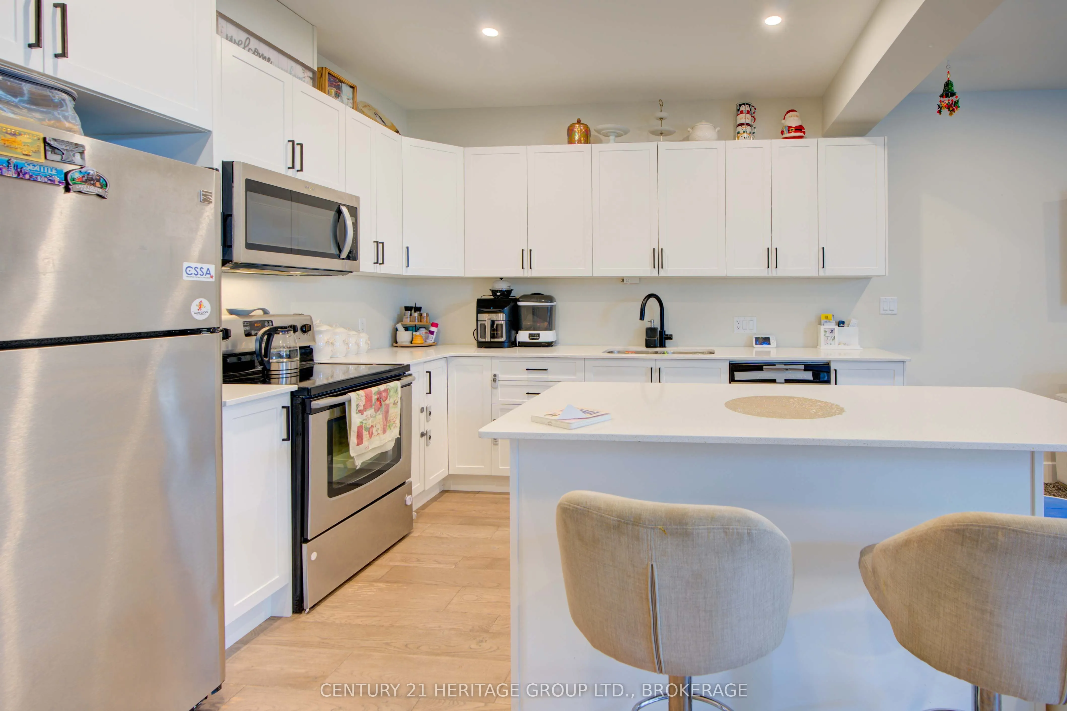 28 Dusenbury Drive