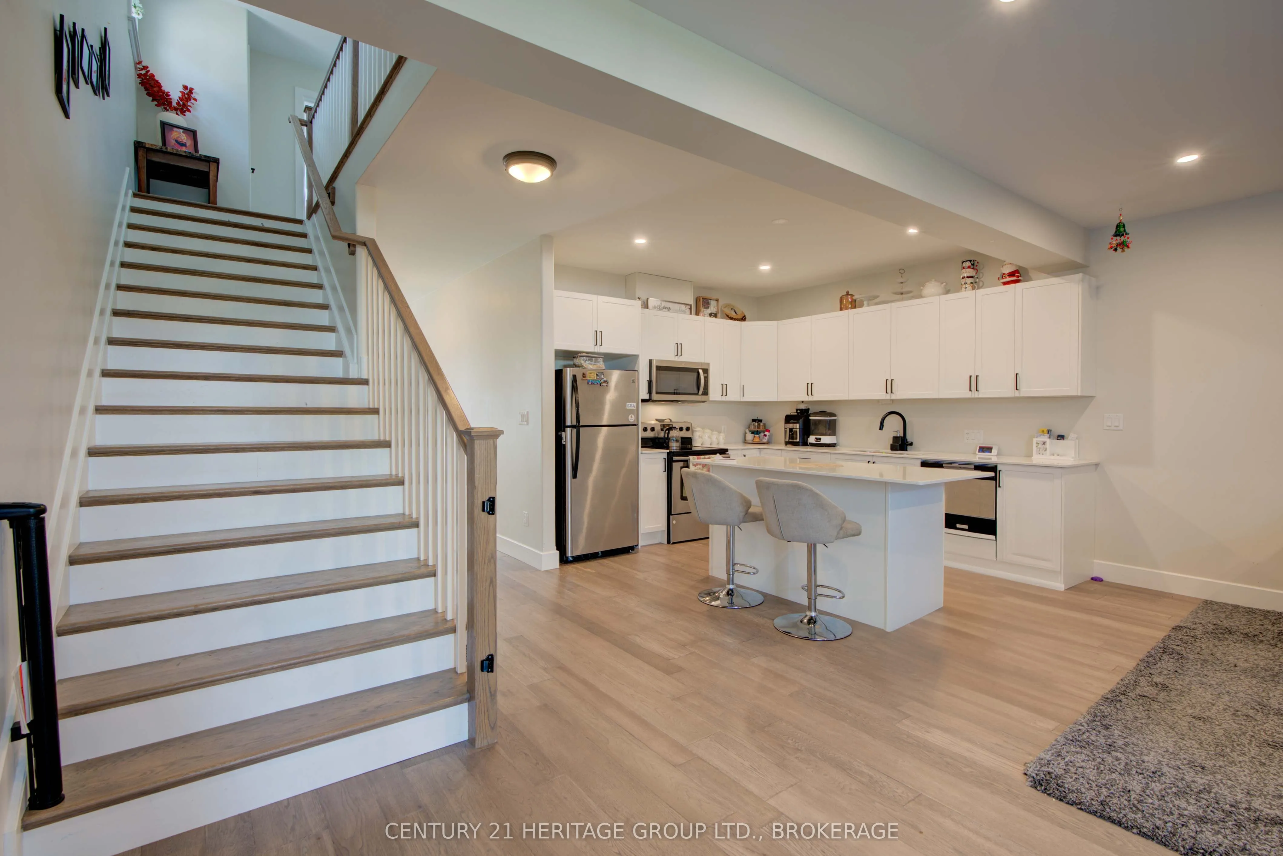 28 Dusenbury Drive