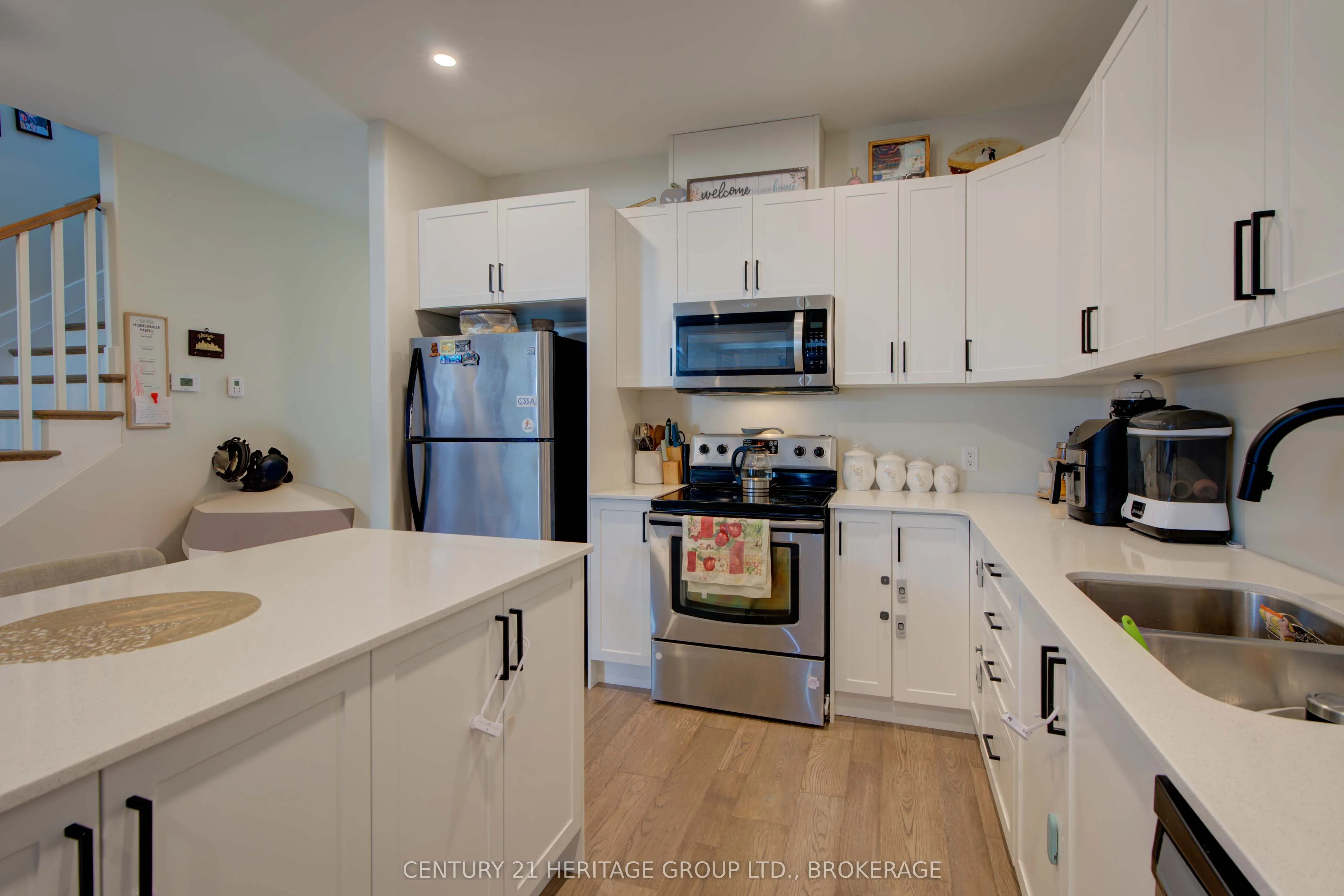 28 Dusenbury Drive