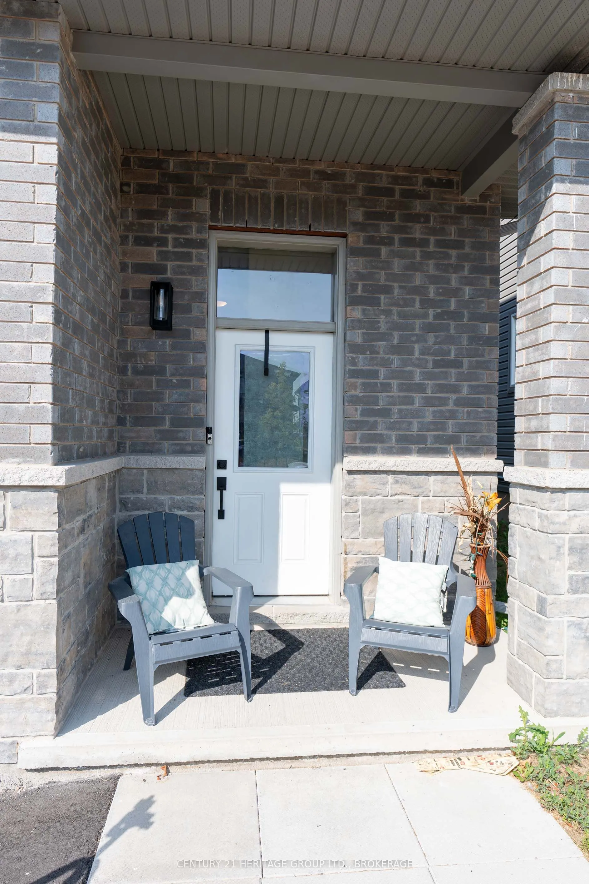 28 Dusenbury Drive