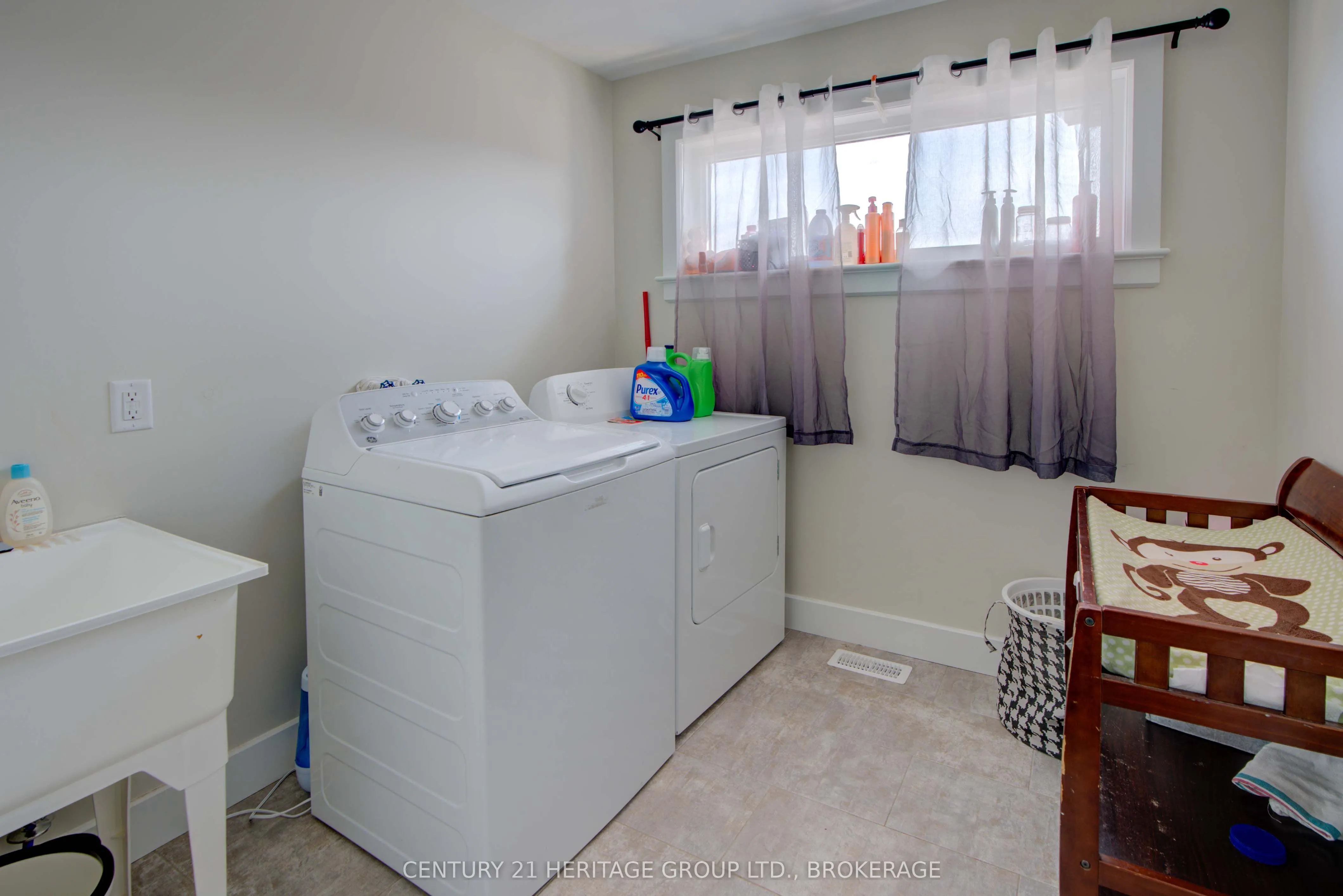 28 Dusenbury Drive
