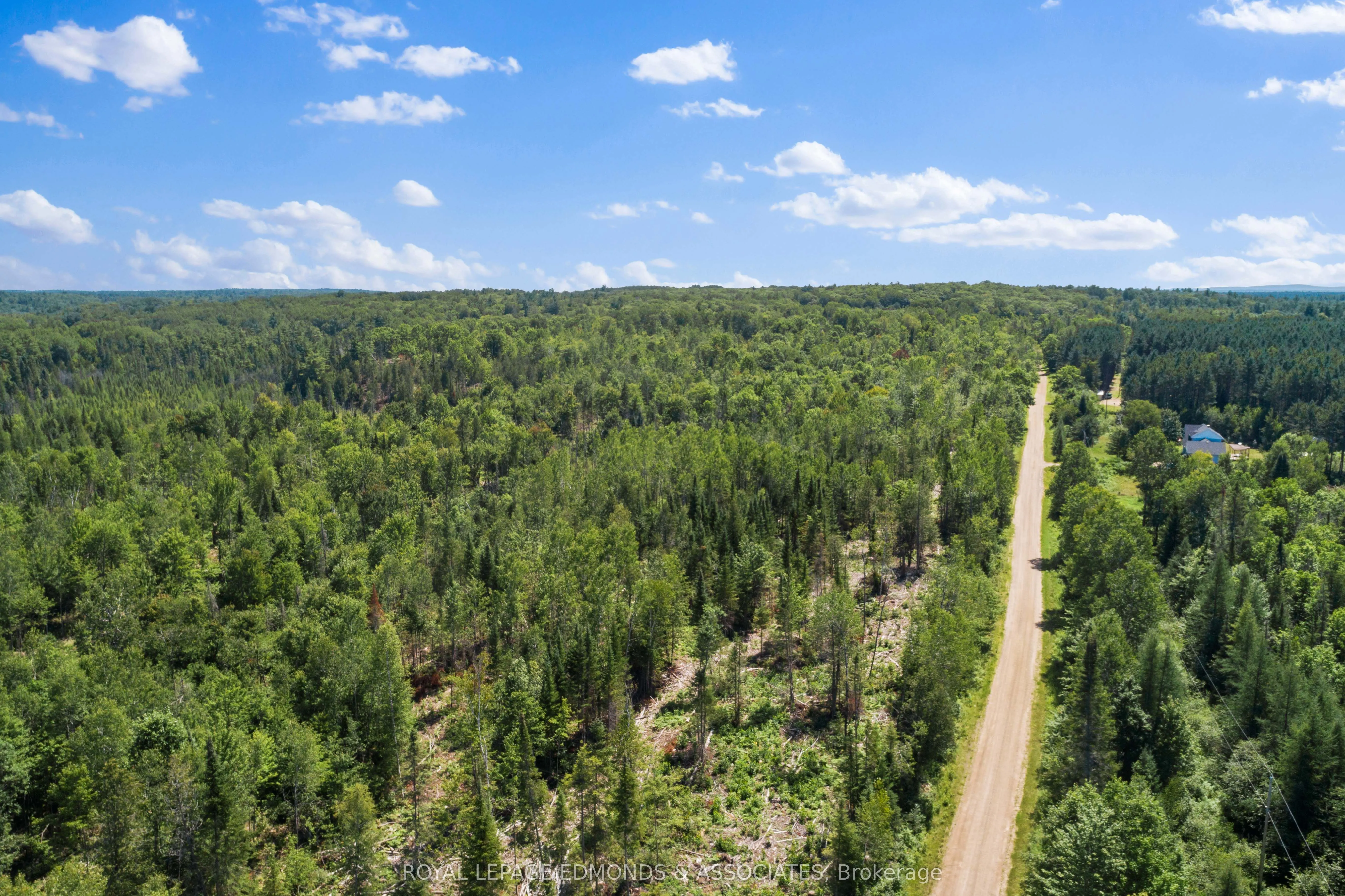 00 DORE BAY Road