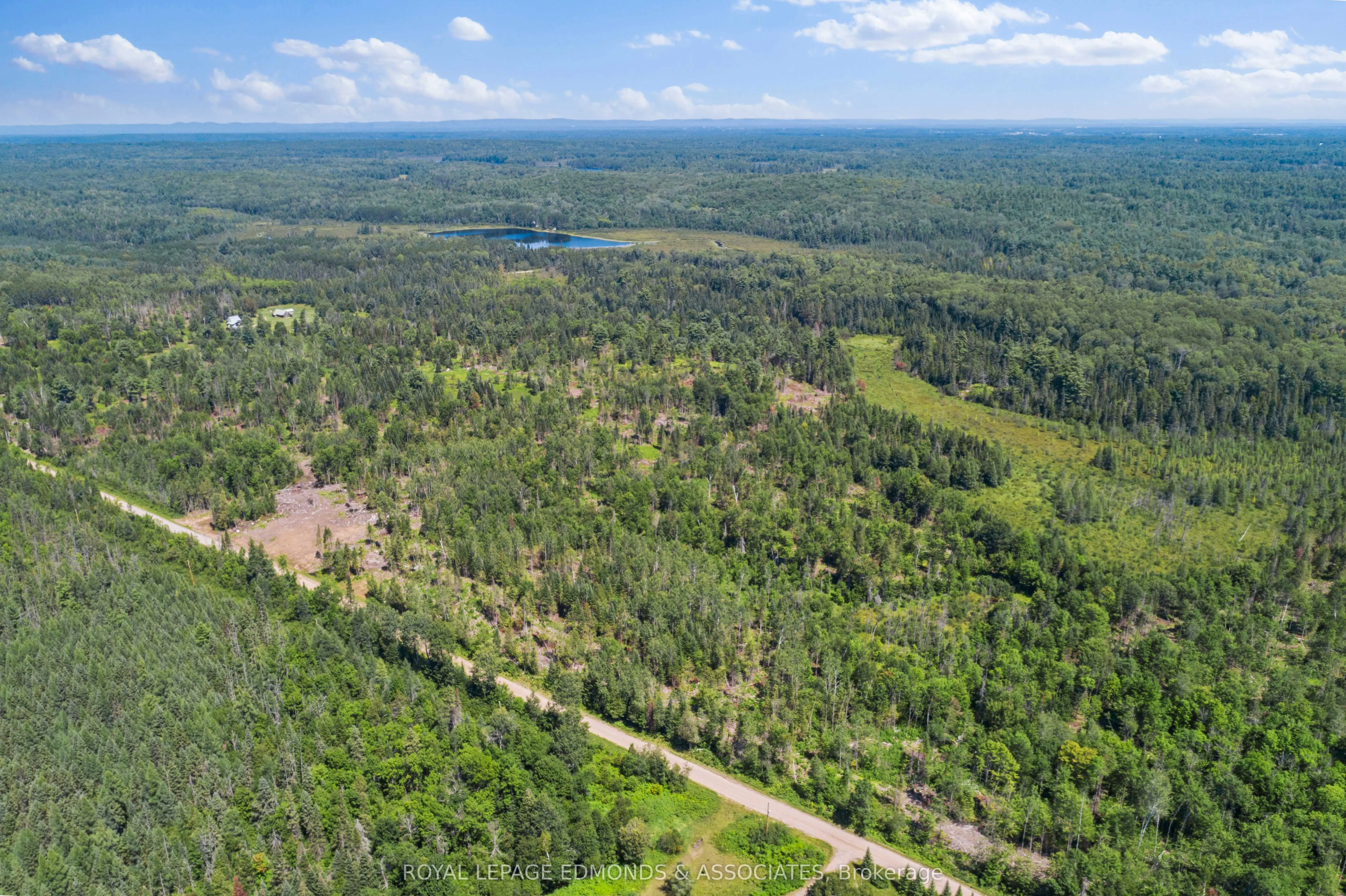 00 DORE BAY Road