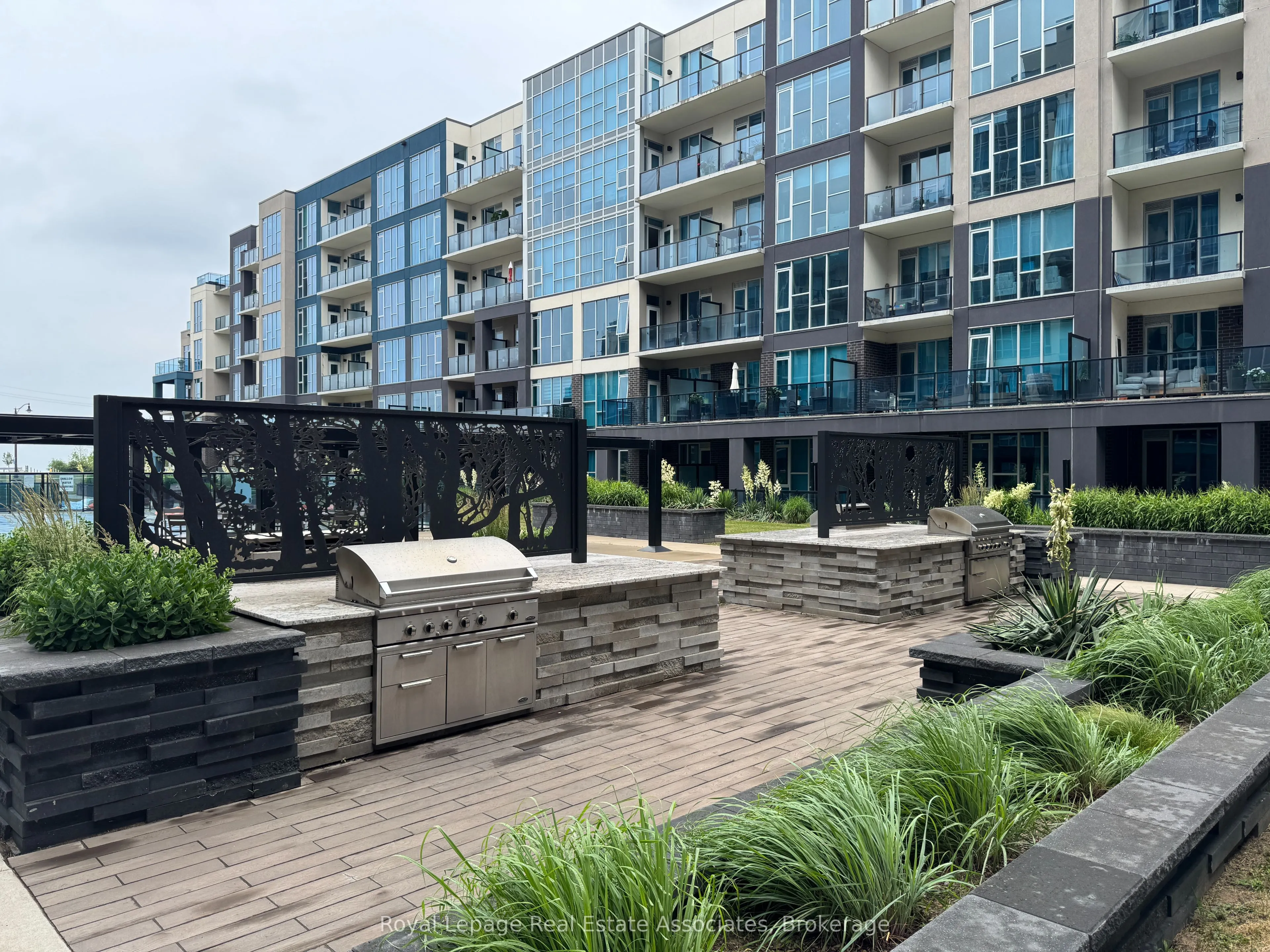 16 Concord Place, #128