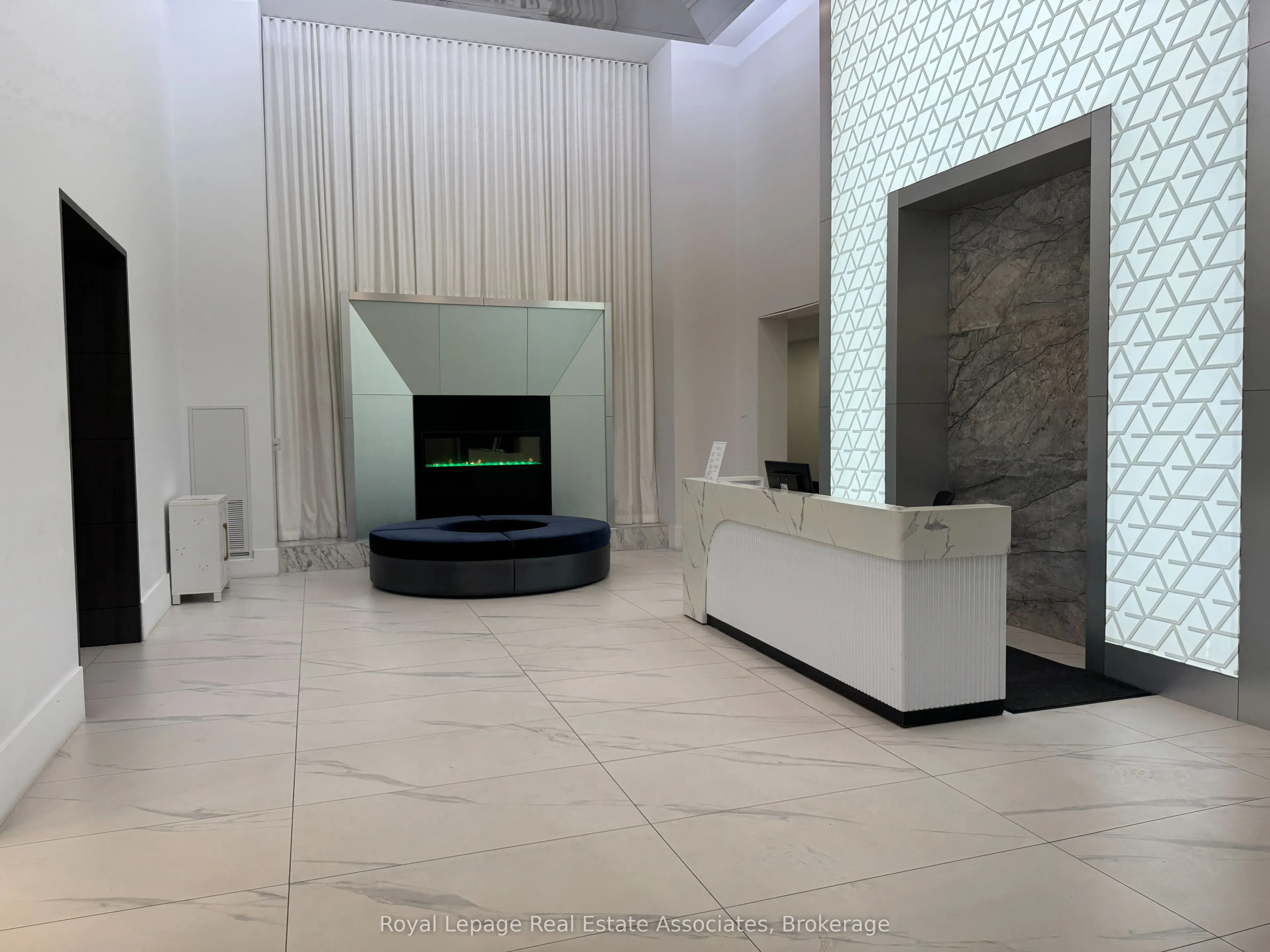 16 Concord Place, #128