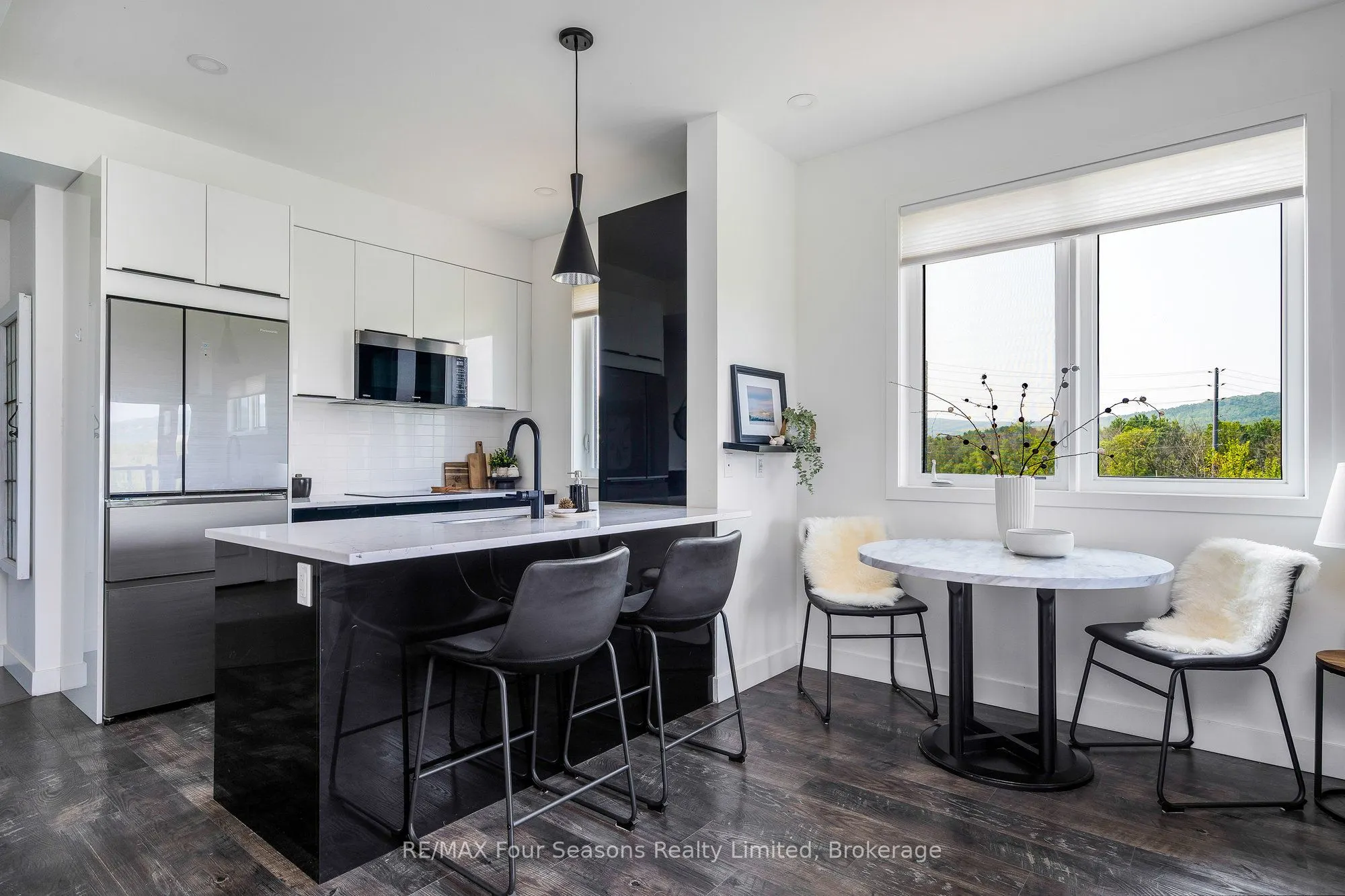 12 BEAUSOLEIL Lane, #302