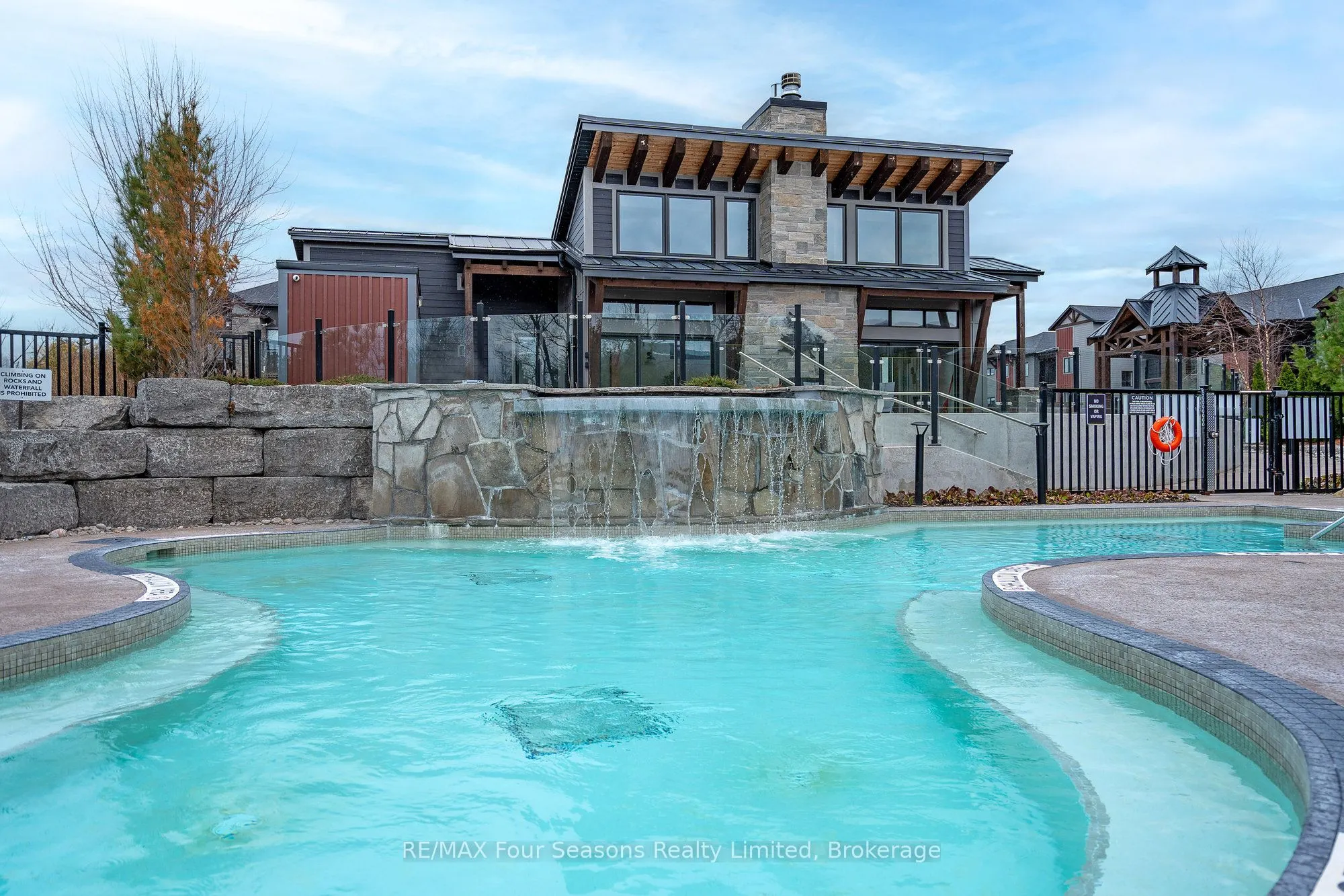 12 BEAUSOLEIL Lane, #302