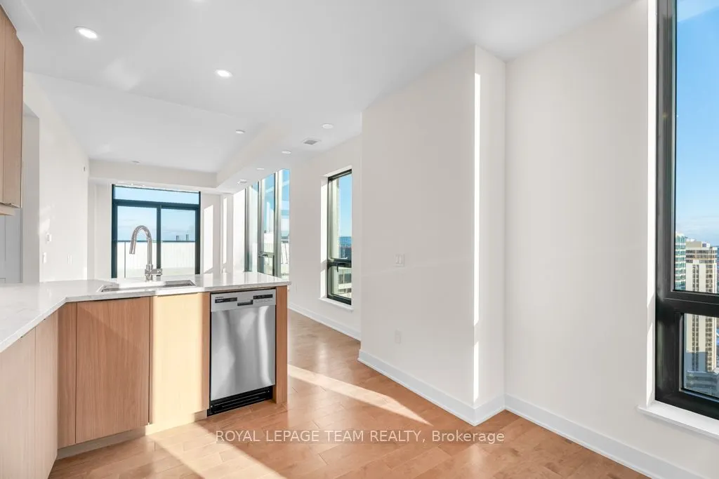 340 Queen Street, #2704