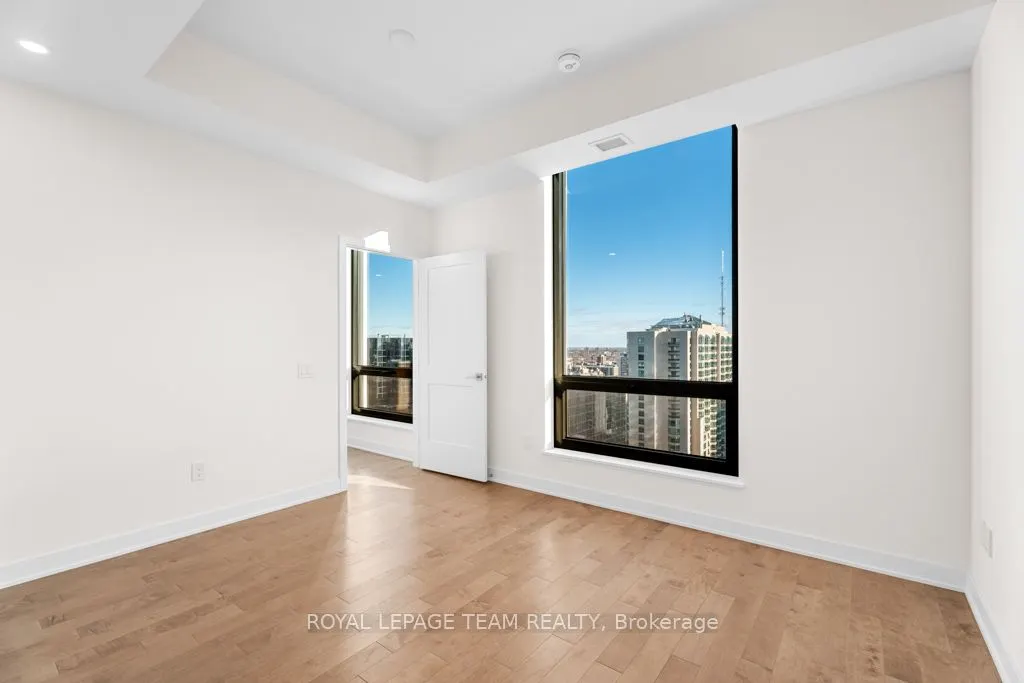 340 Queen Street, #2704