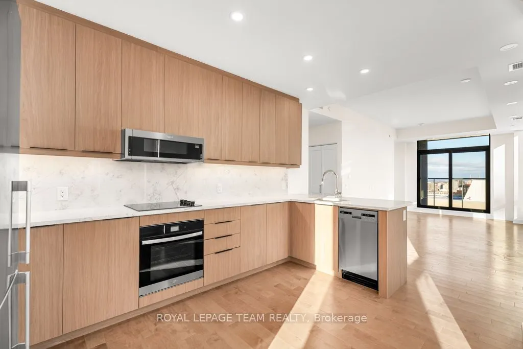 340 Queen Street, #2704