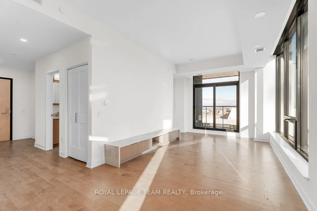 340 Queen Street, #2704