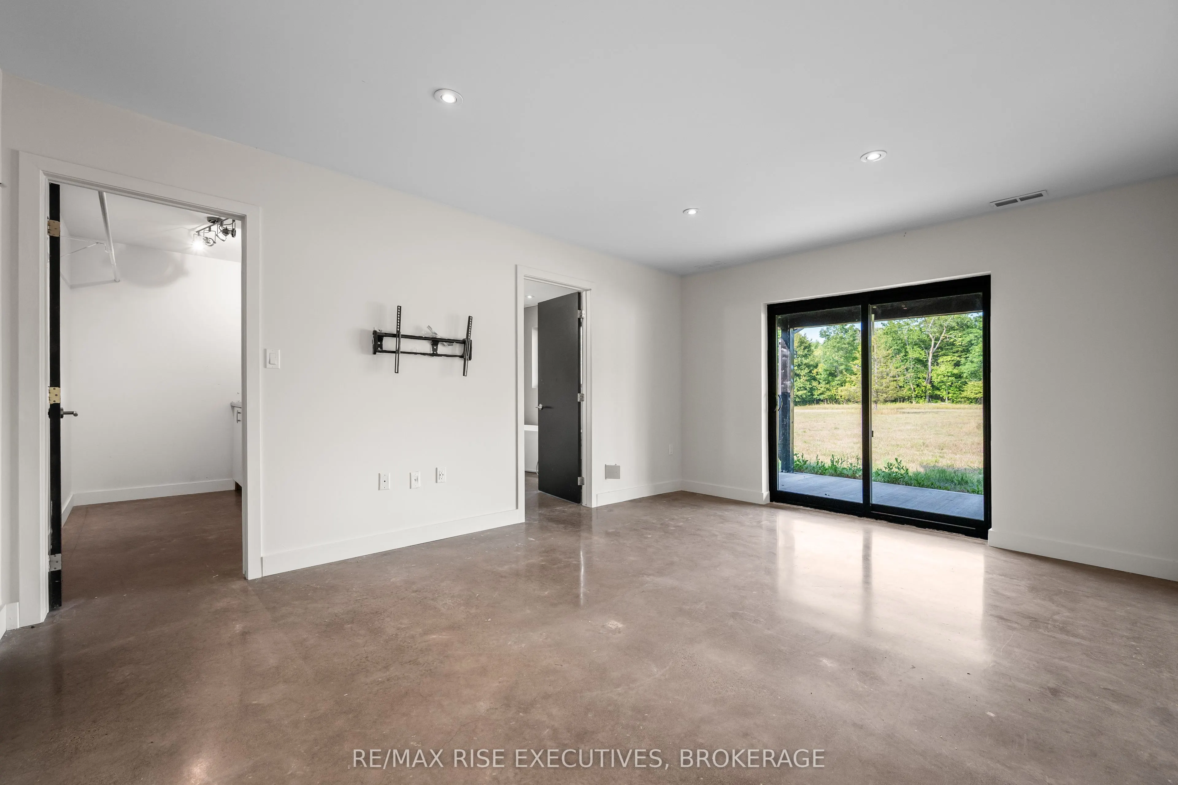 2621 County Road 6 Road N