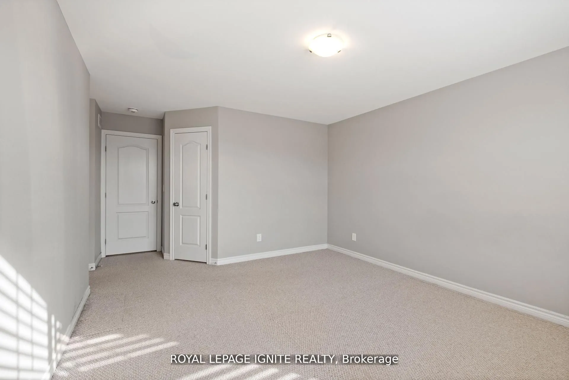 866 Riverview Way